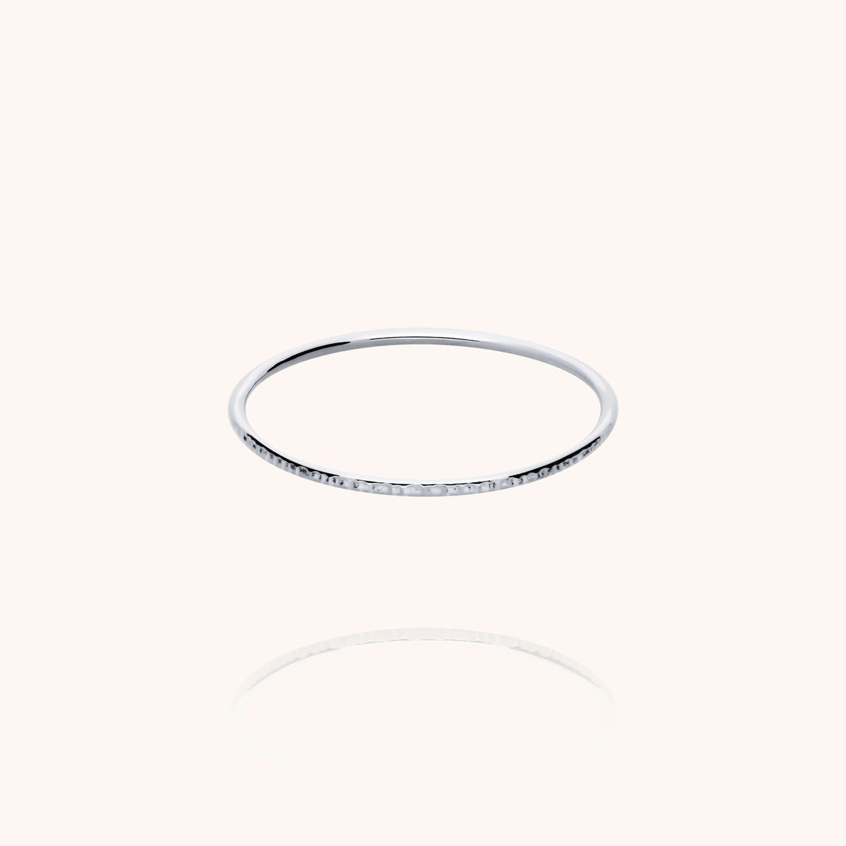 Anello Héra Cesellato n°2 in filo d'oro bianco 18kt