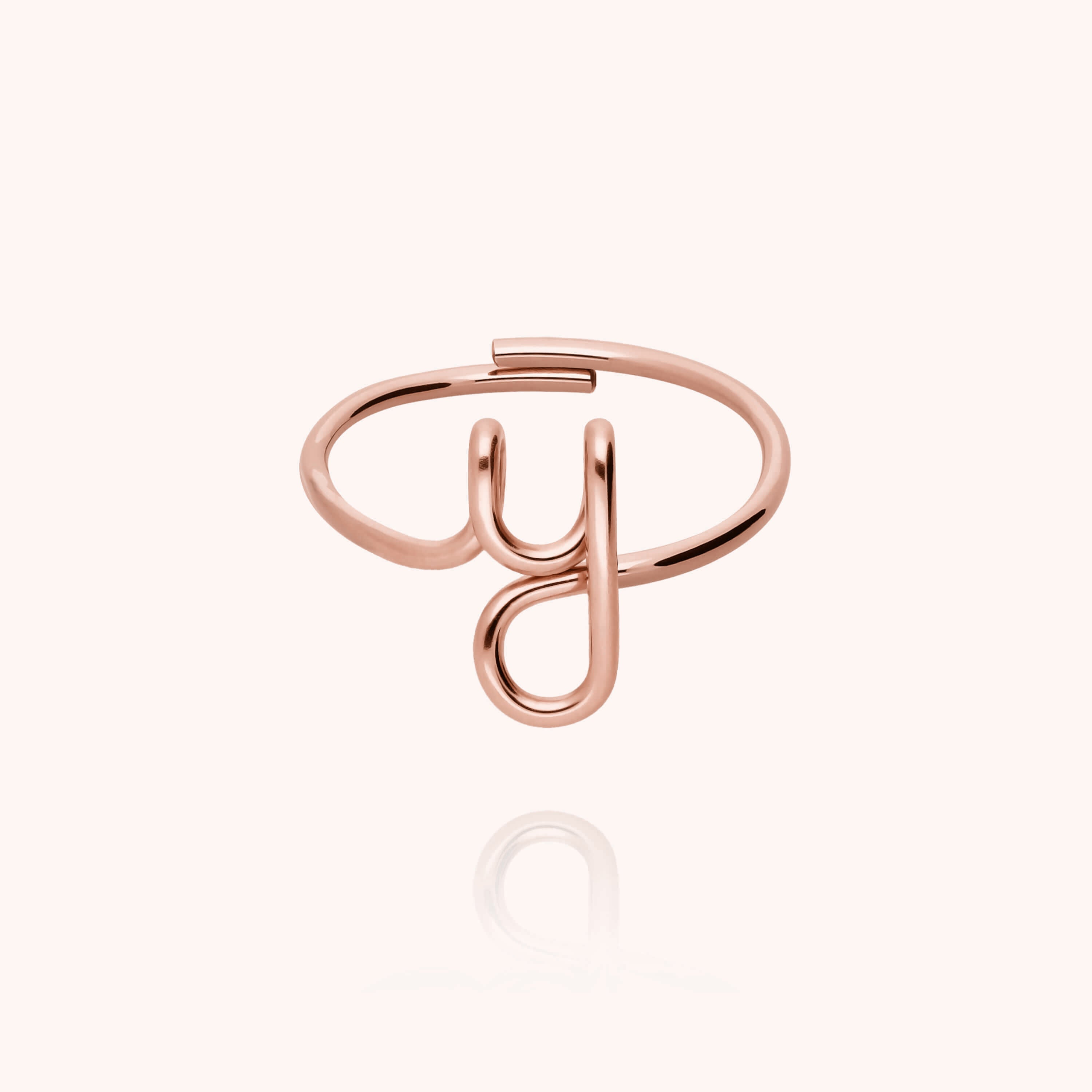 Bague Originale Initiale en or rose laminé — expédition sécurisée Paris