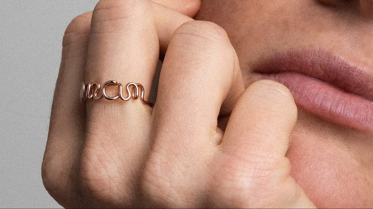 Original Mom Ring — close-up on the clasp, Rose 14k gold-filled