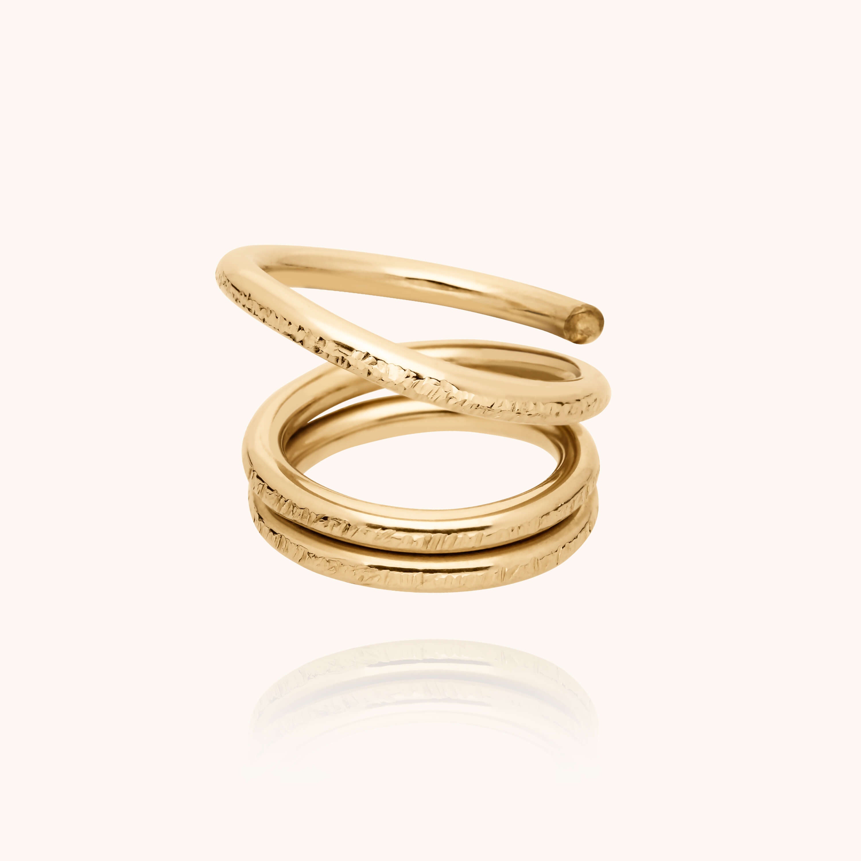 Bague Quent en or jaune laminé — fabriqué à la main à Paris
