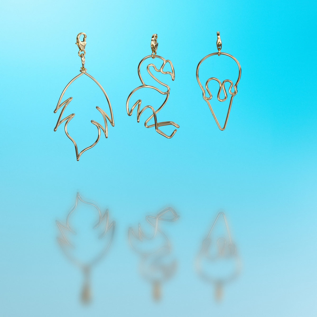 Detail of the Big Locket Charms Leaf with its delicate veins in 14k gold-filled wire