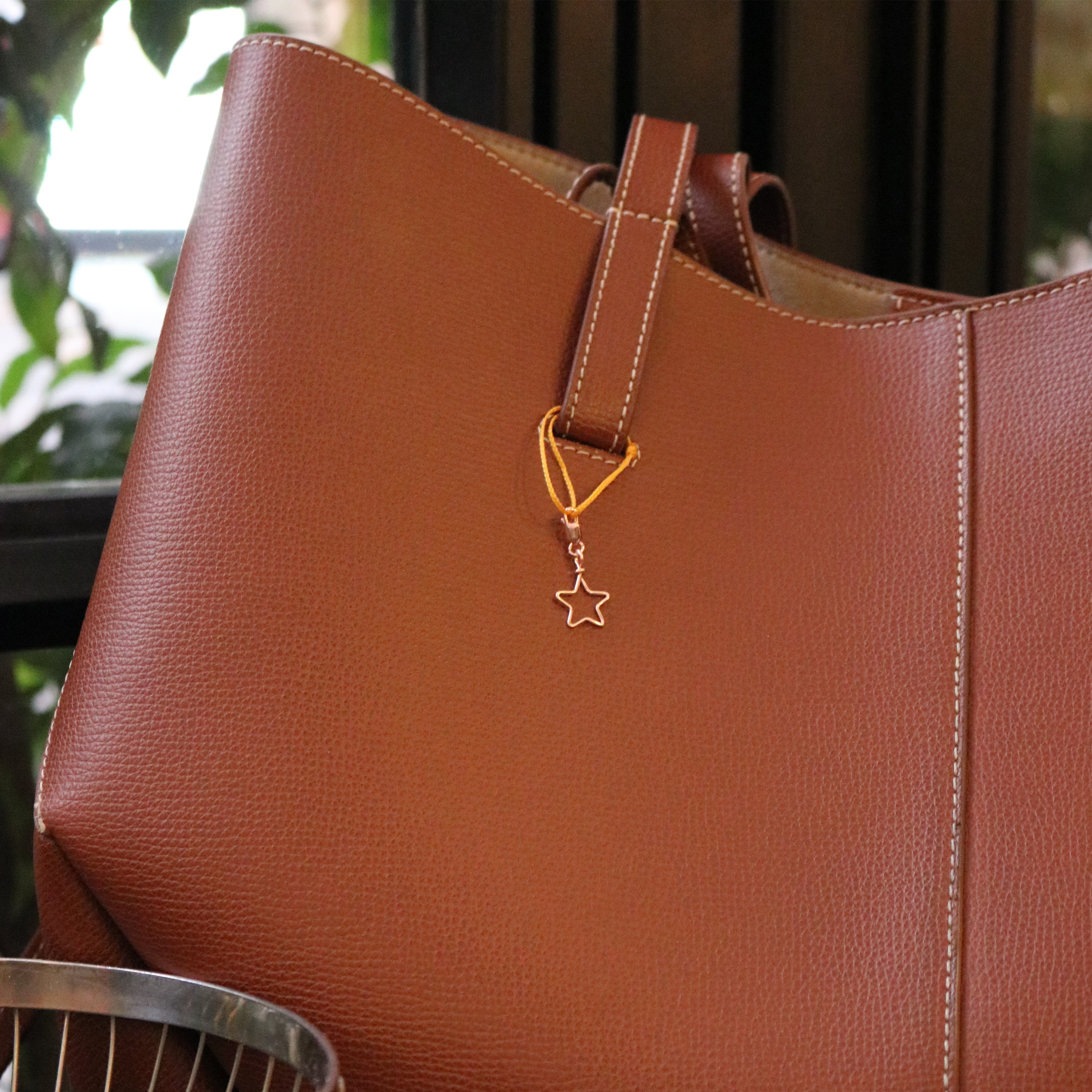 Bijou de Sac Small Locket Charms Mini Star Offert