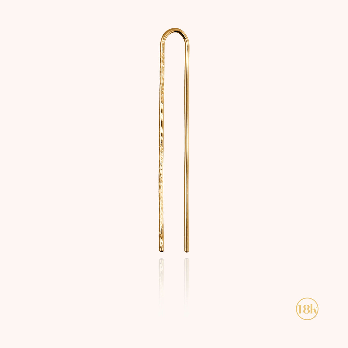 Orecchino U Daphné Martellato in filo d'oro giallo 18kt
