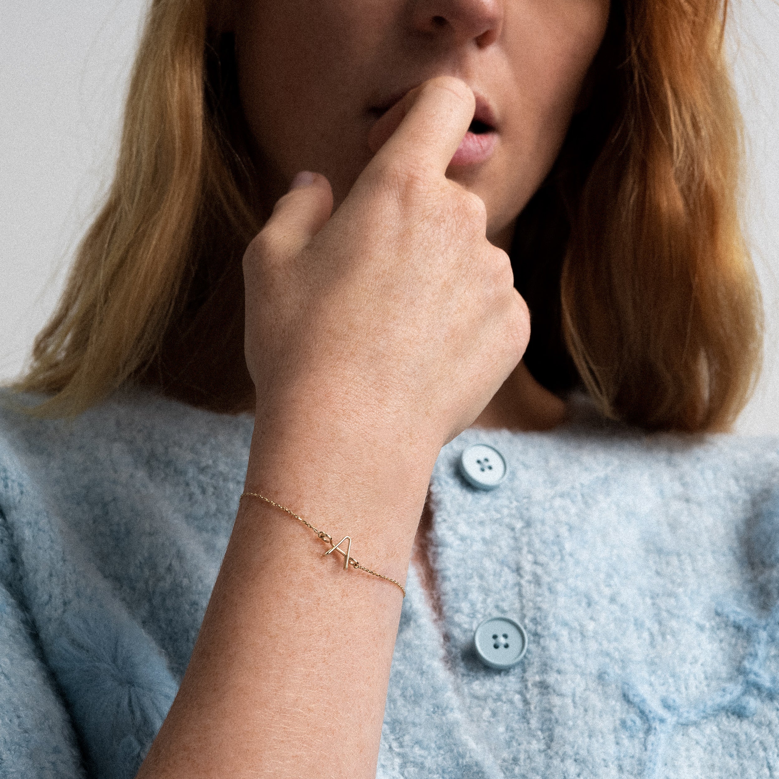 Bracelet Chaîne Initiale en or jaune 18K — bijou durable garanti à vie