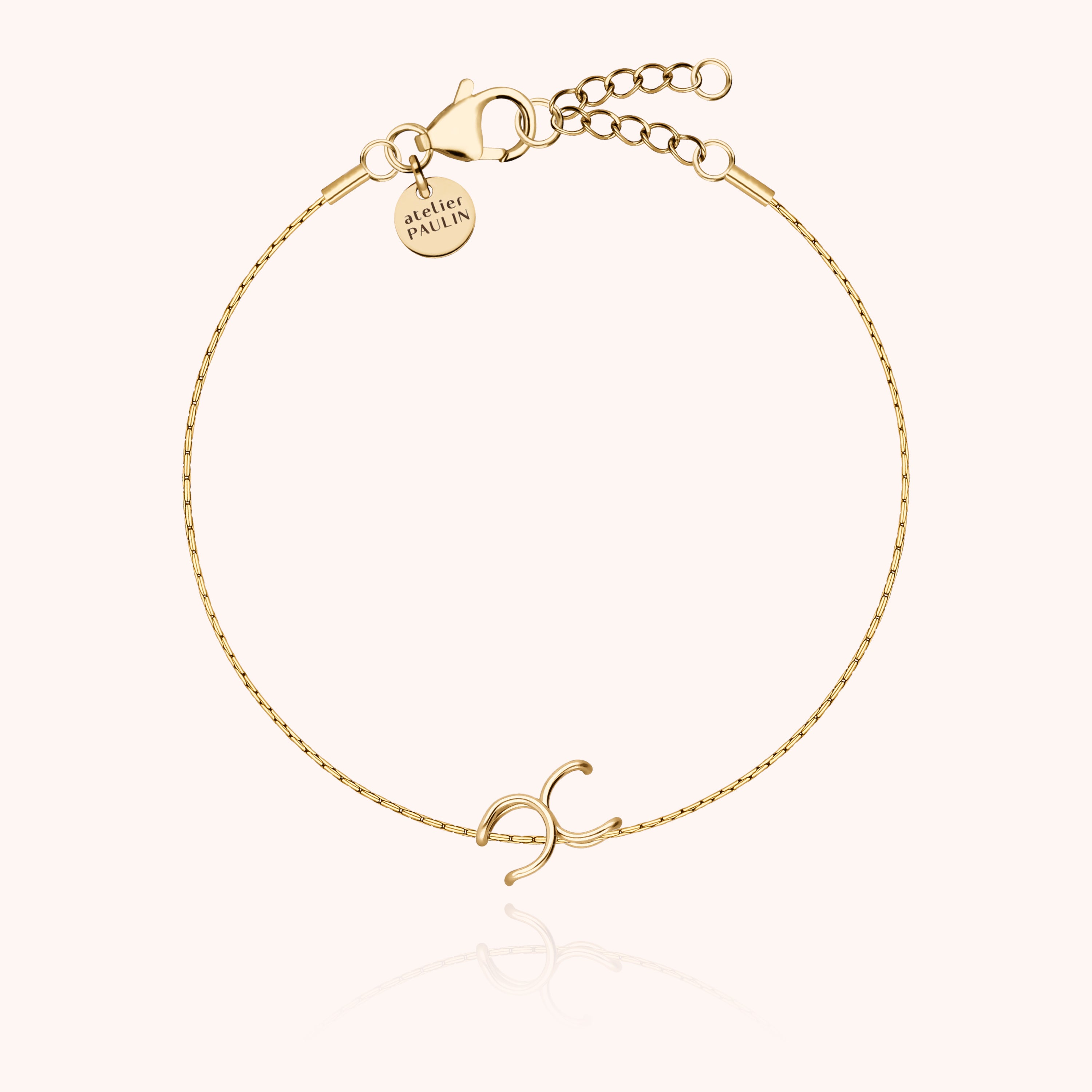 Bracelet Chaîne Original Initiale porté au poignet — qualité artisanale garantie