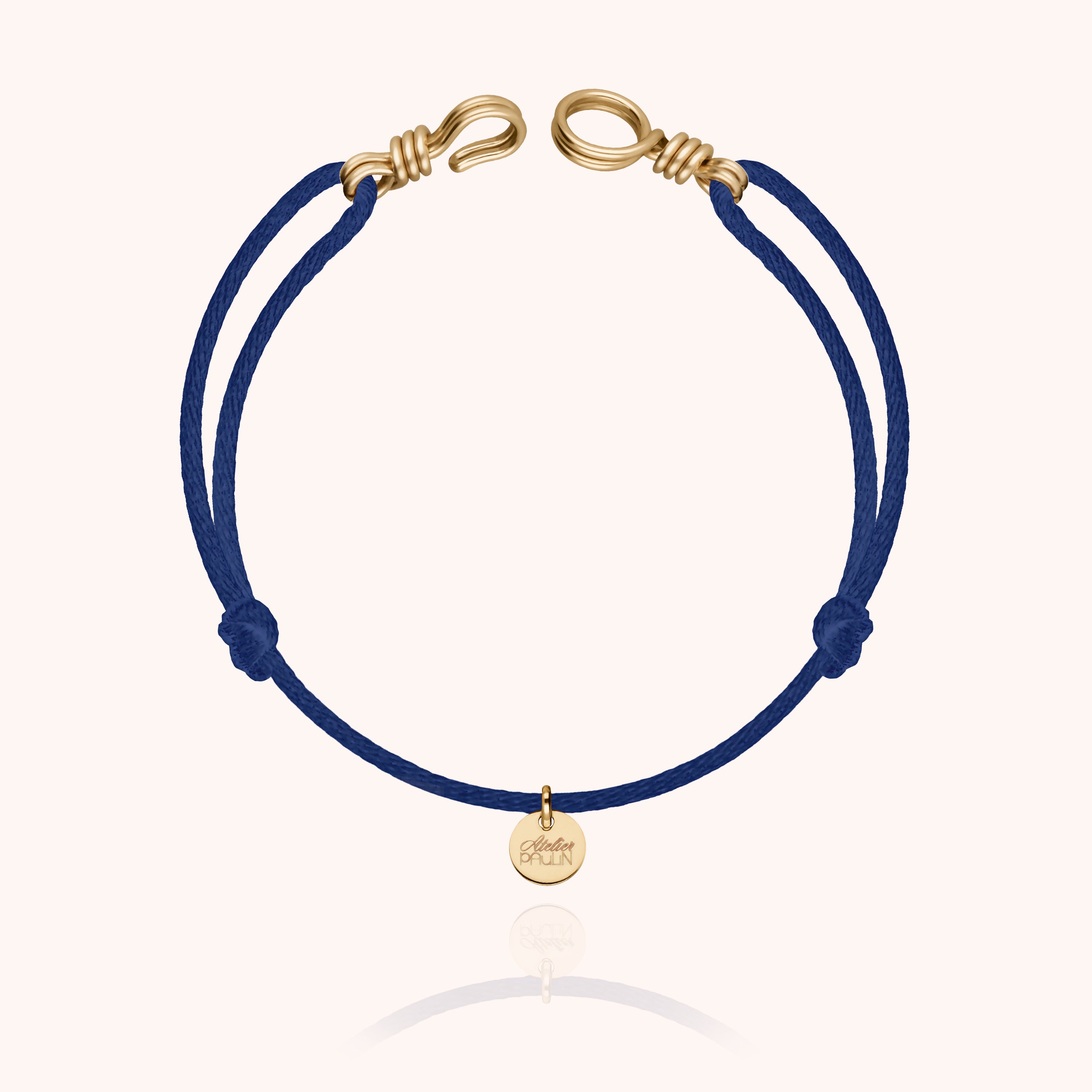 Détail façonnage prénom personnalisé bracelet cordon or façonnage main sans soudure - or jaune laminé