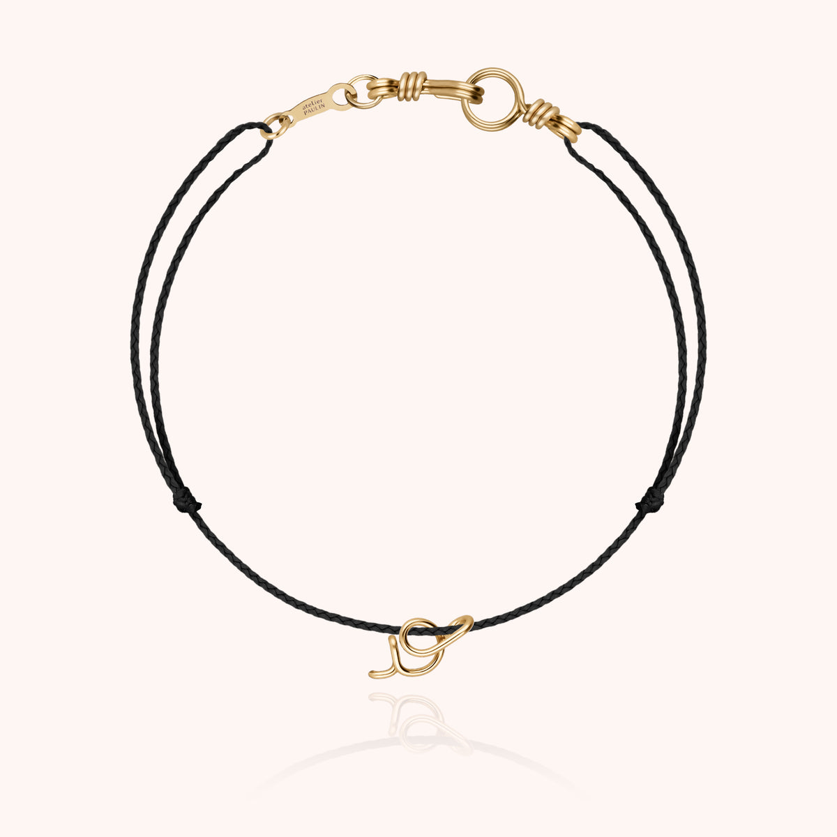 Armband Kordel Uni Initiale Mini Attache moi „O" aus 18 Karat Gelbgold, schwarze Kordel