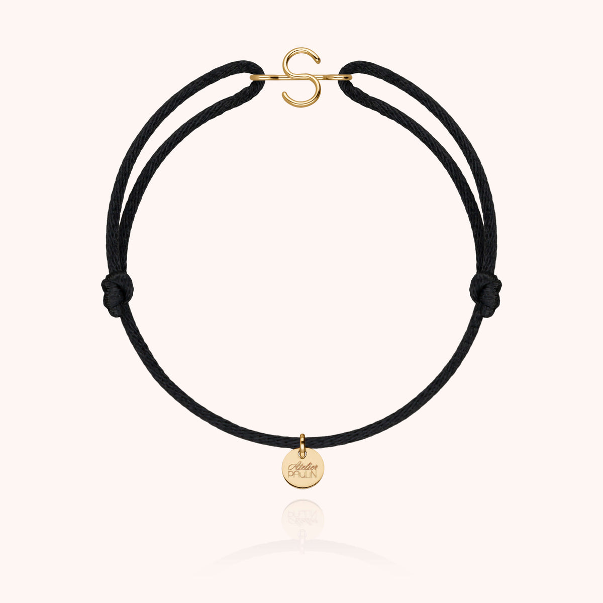 Kordelarmband Capitale Initiale aus 18K Gelbgold — personalisierbares Armband Atelier Paulin