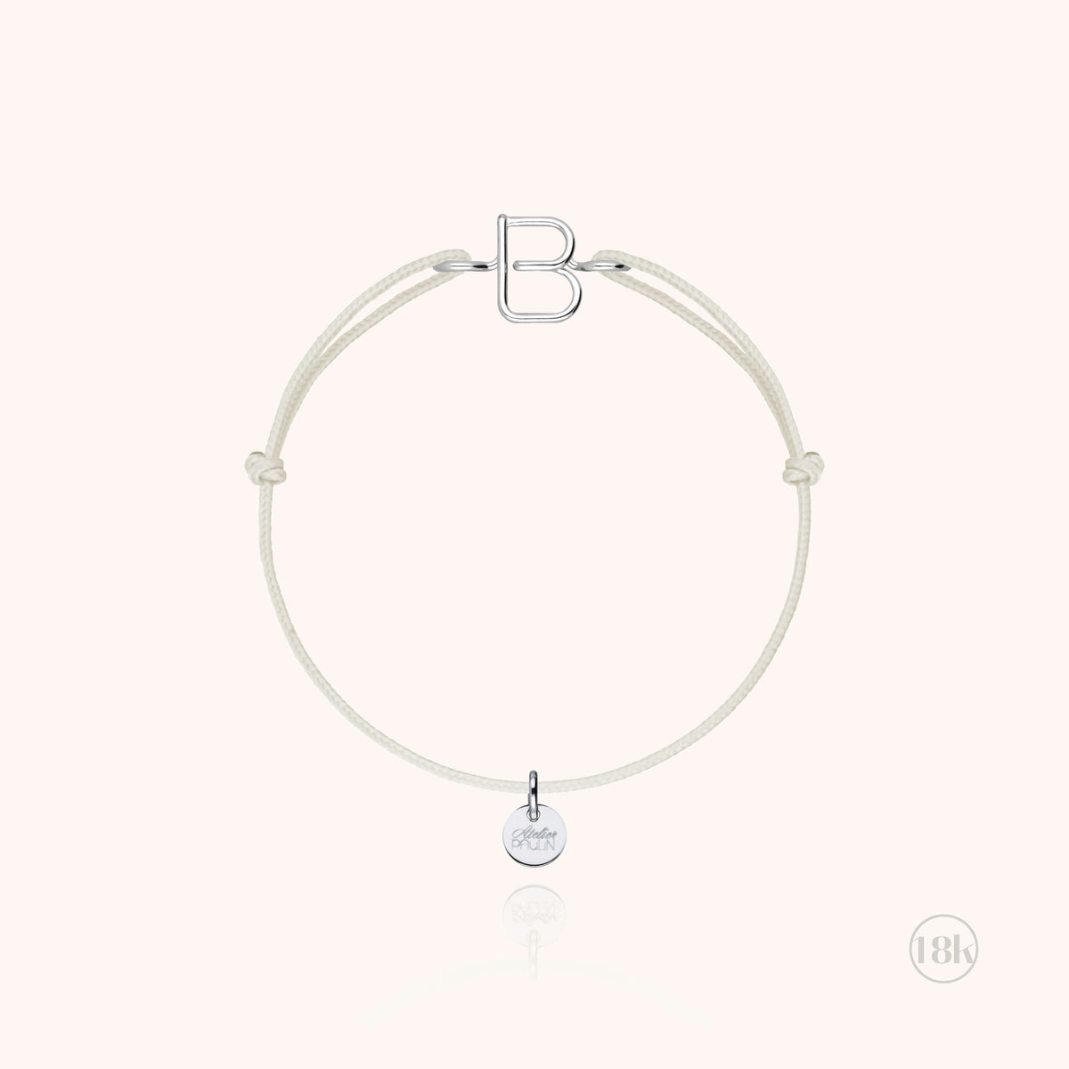 Armband Kordel Initiale Kind — Nahaufnahme des Verschlusses, Weißgold 18K