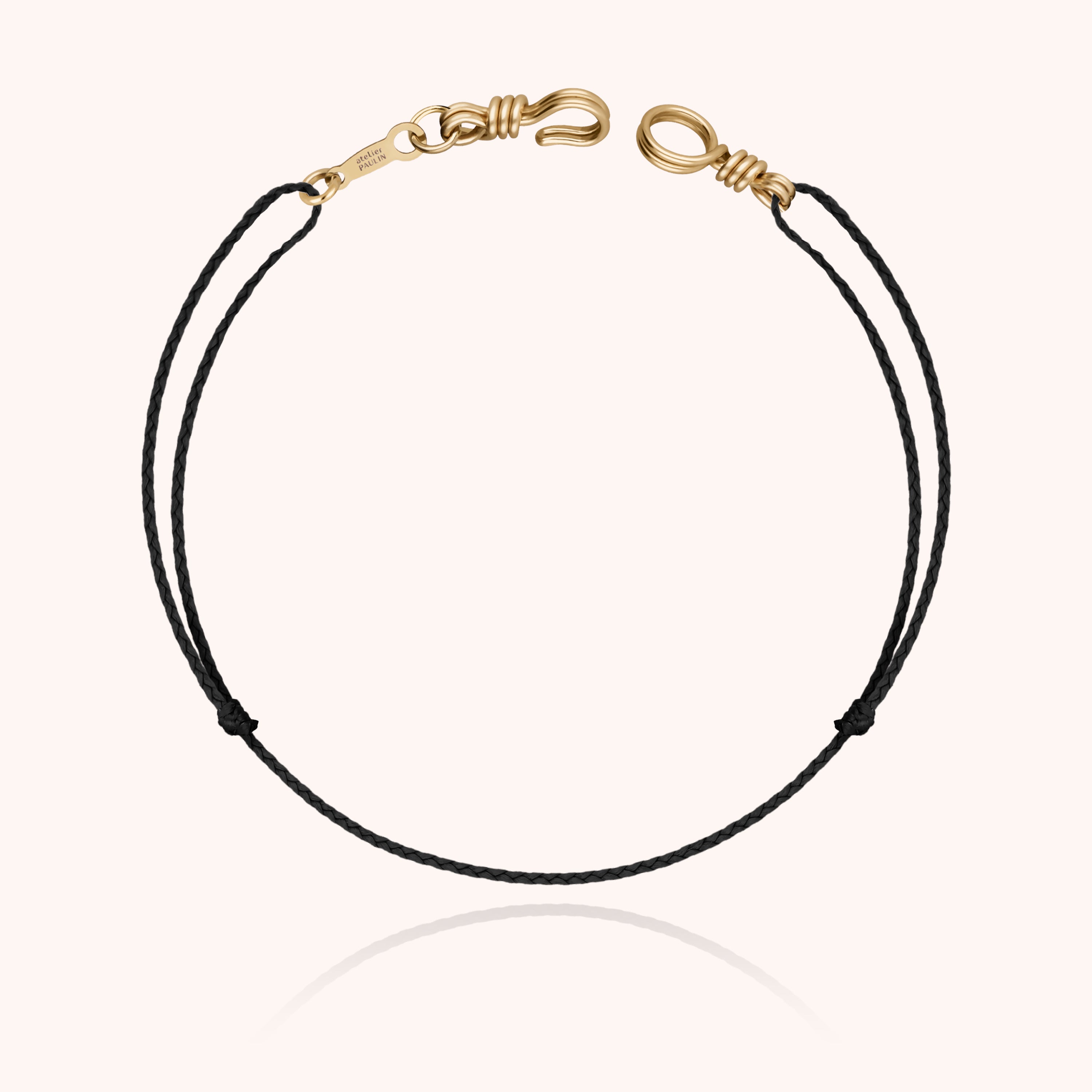 Bracelet Mini Attache moi bleu minéral porté quotidiennement sans entretien