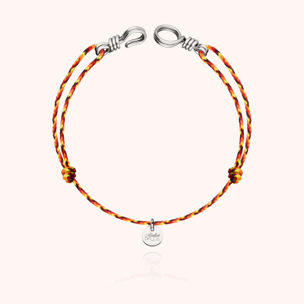Kordelarmband verstellbar, lässig im Alltag getragen