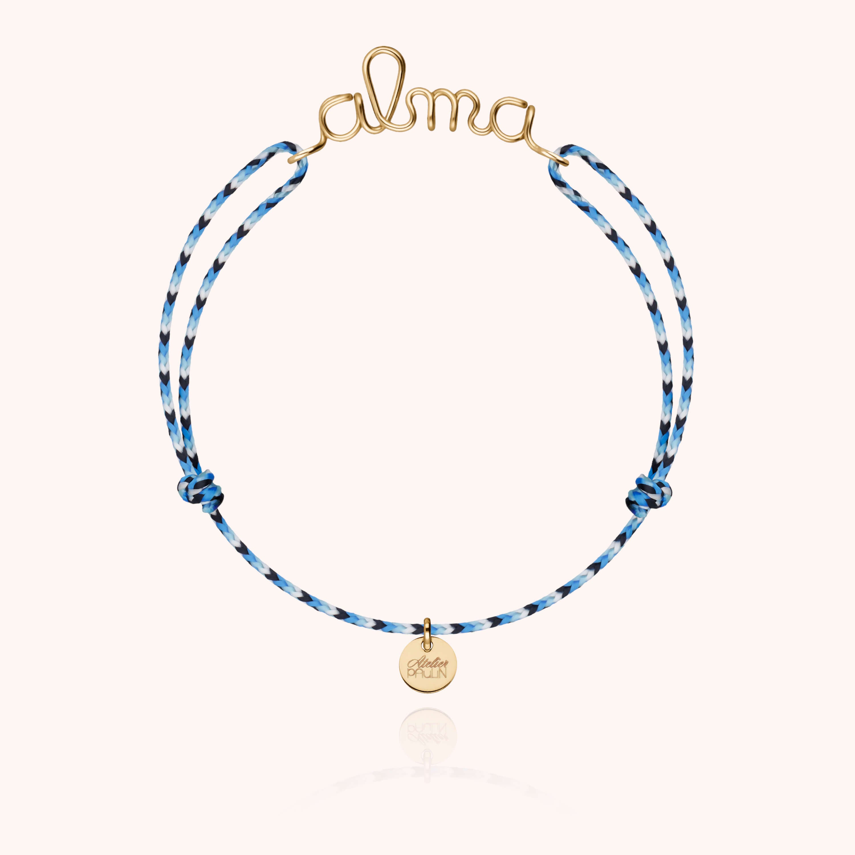 Détail façonnage prénom personnalisé bracelet cordon or façonnage main sans soudure - or jaune laminé