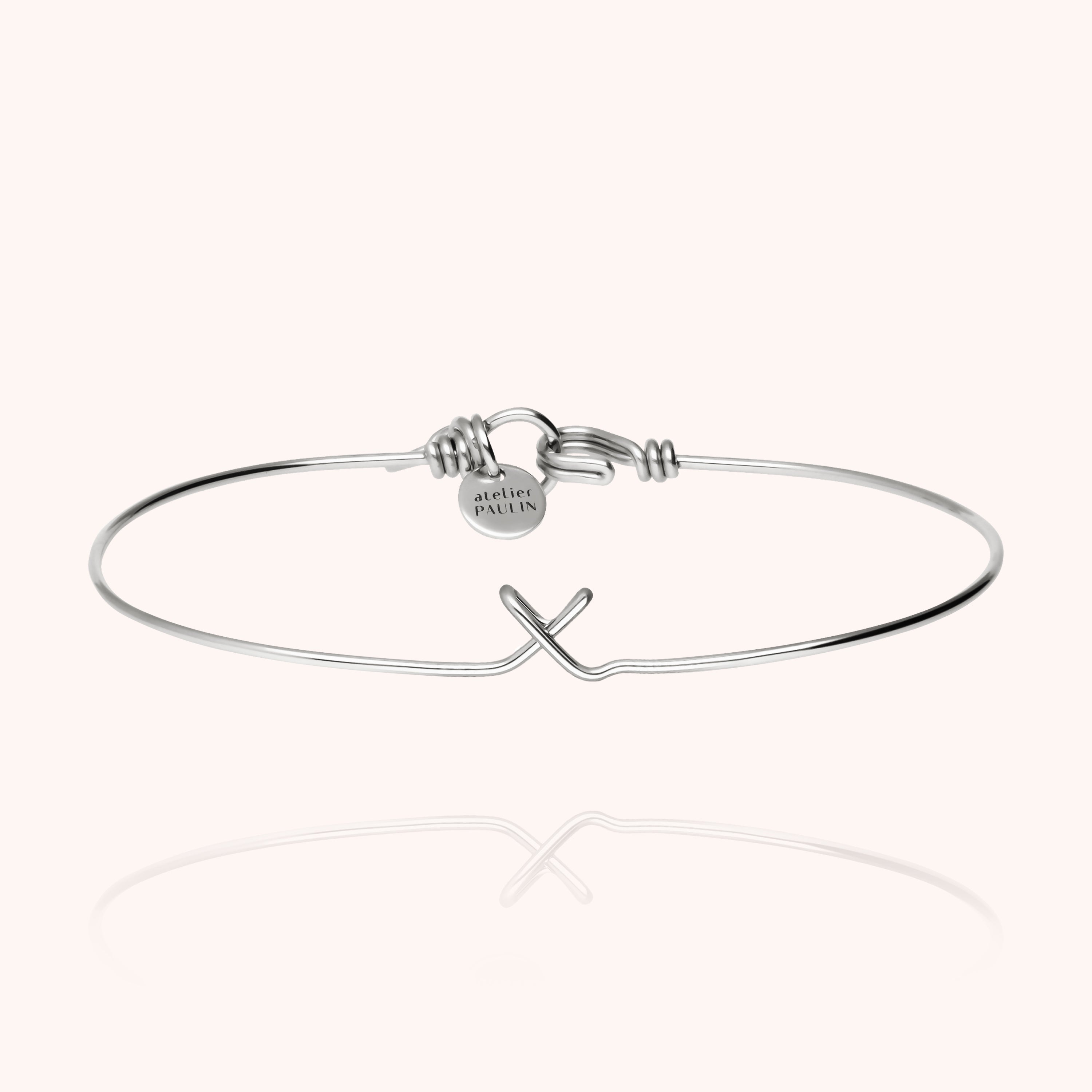 Bracelet Jonc Original Initiale porté au poignet — qualité artisanale garantie