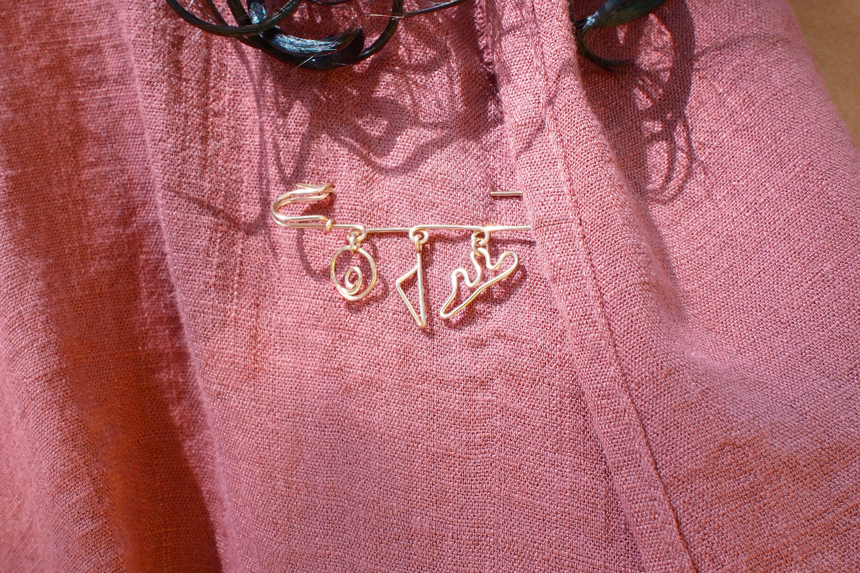 Broche Charms Trio Corsica - or jaune laminé