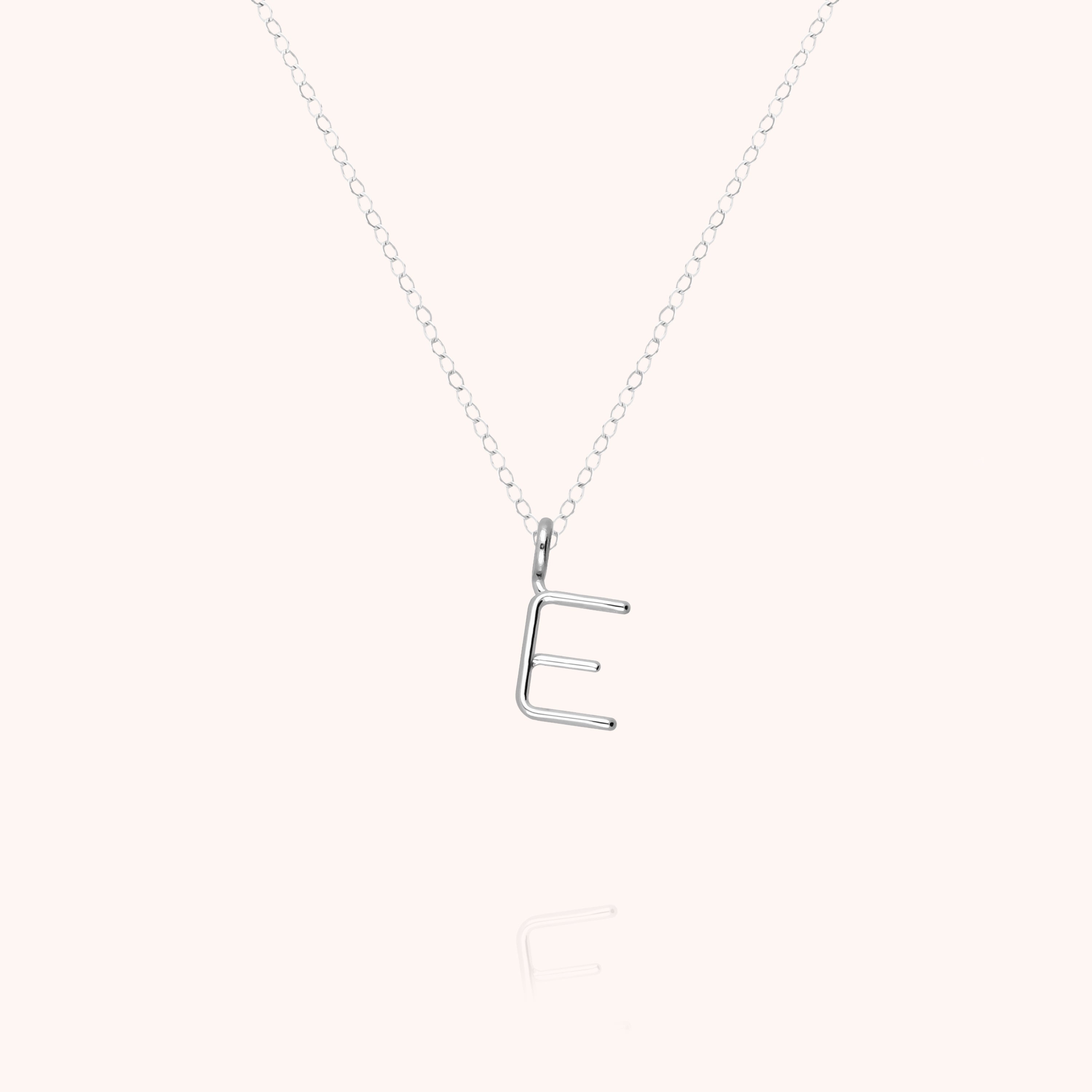 Collier Capital Initiale — cadeau de luxe fait main Paris
