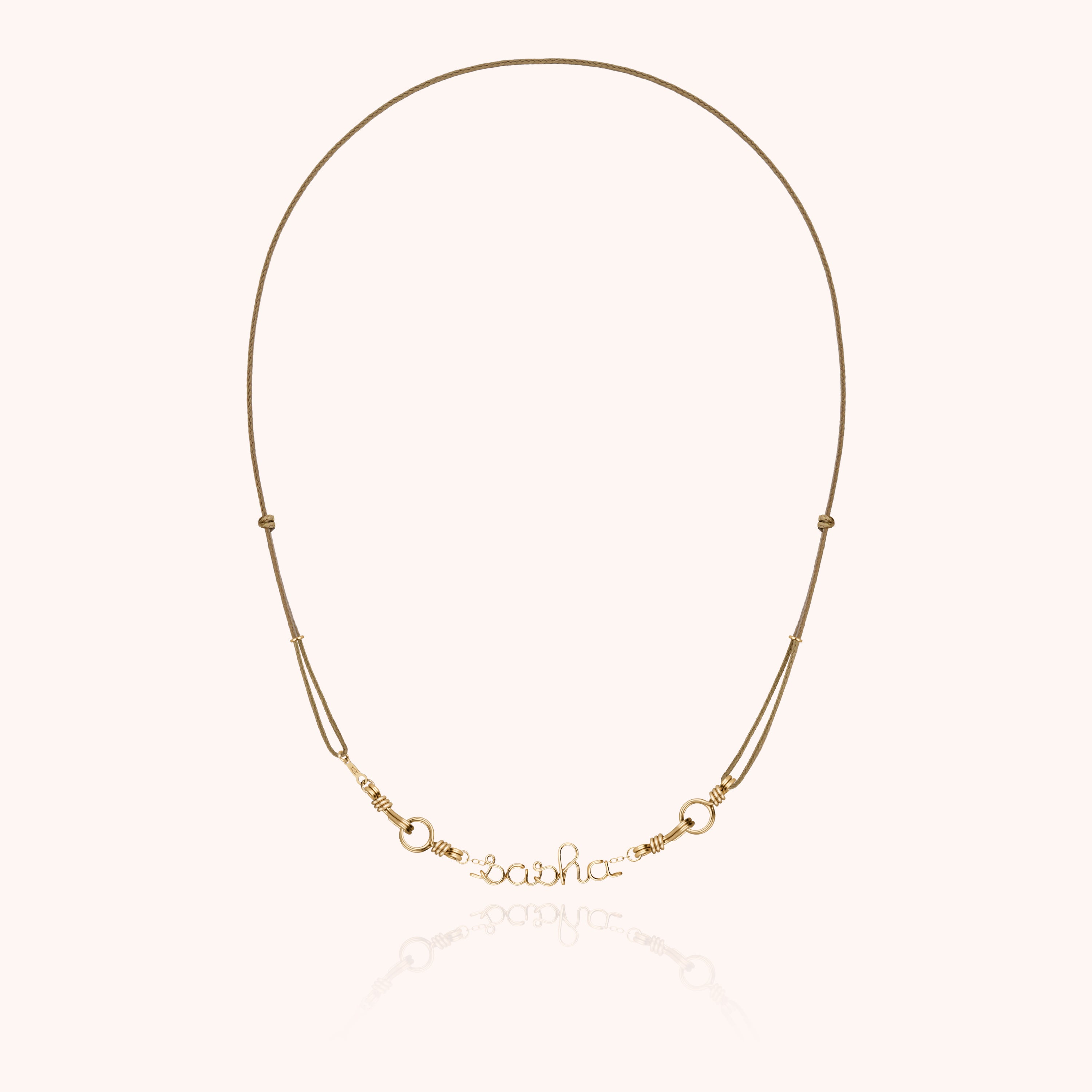 Collier Cordon Attache moi Personnalisé porté au cou — qualité artisanale garantie