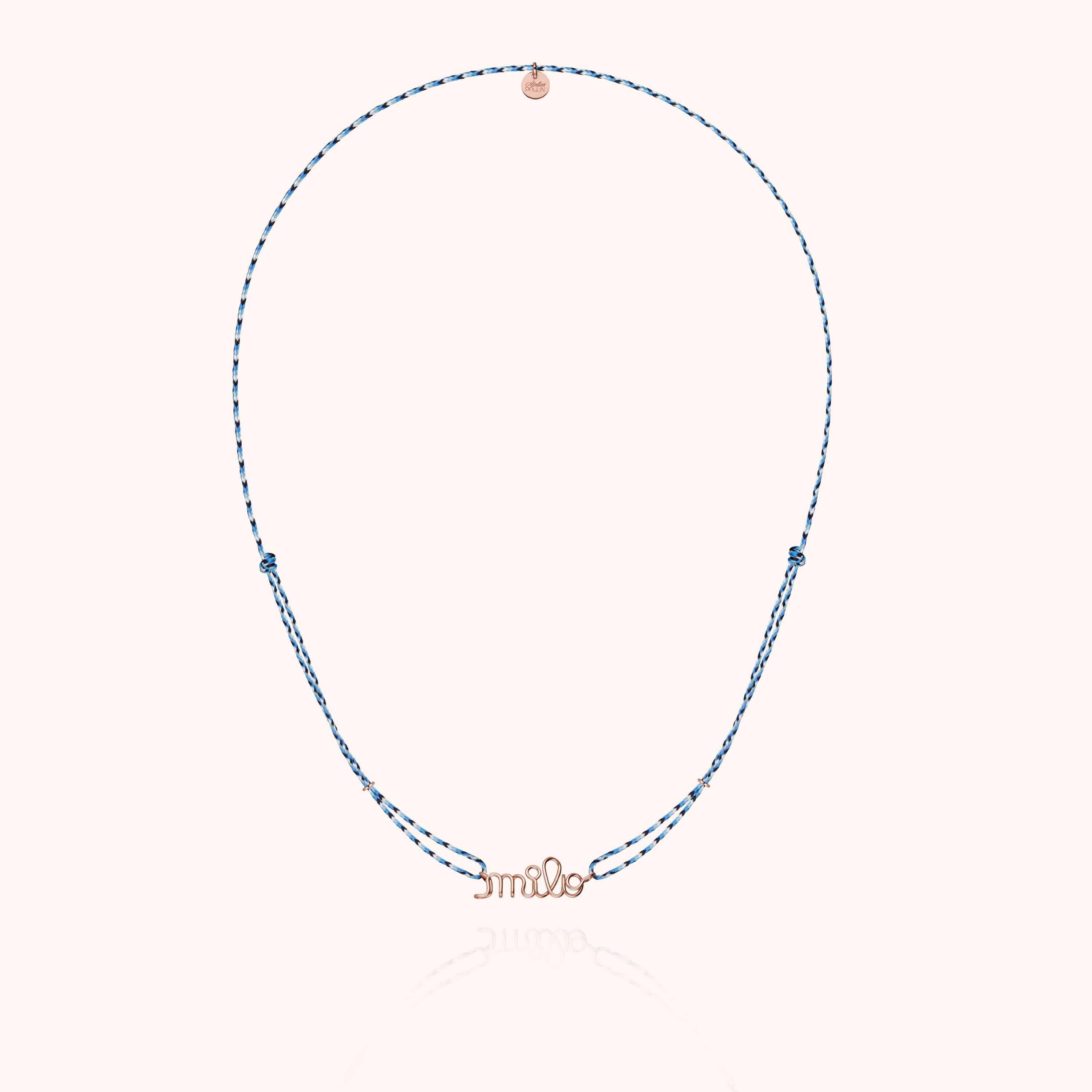 Collier Cordon Slim Knot Personnalisé — gros plan sur le fermoir, or rose laminé