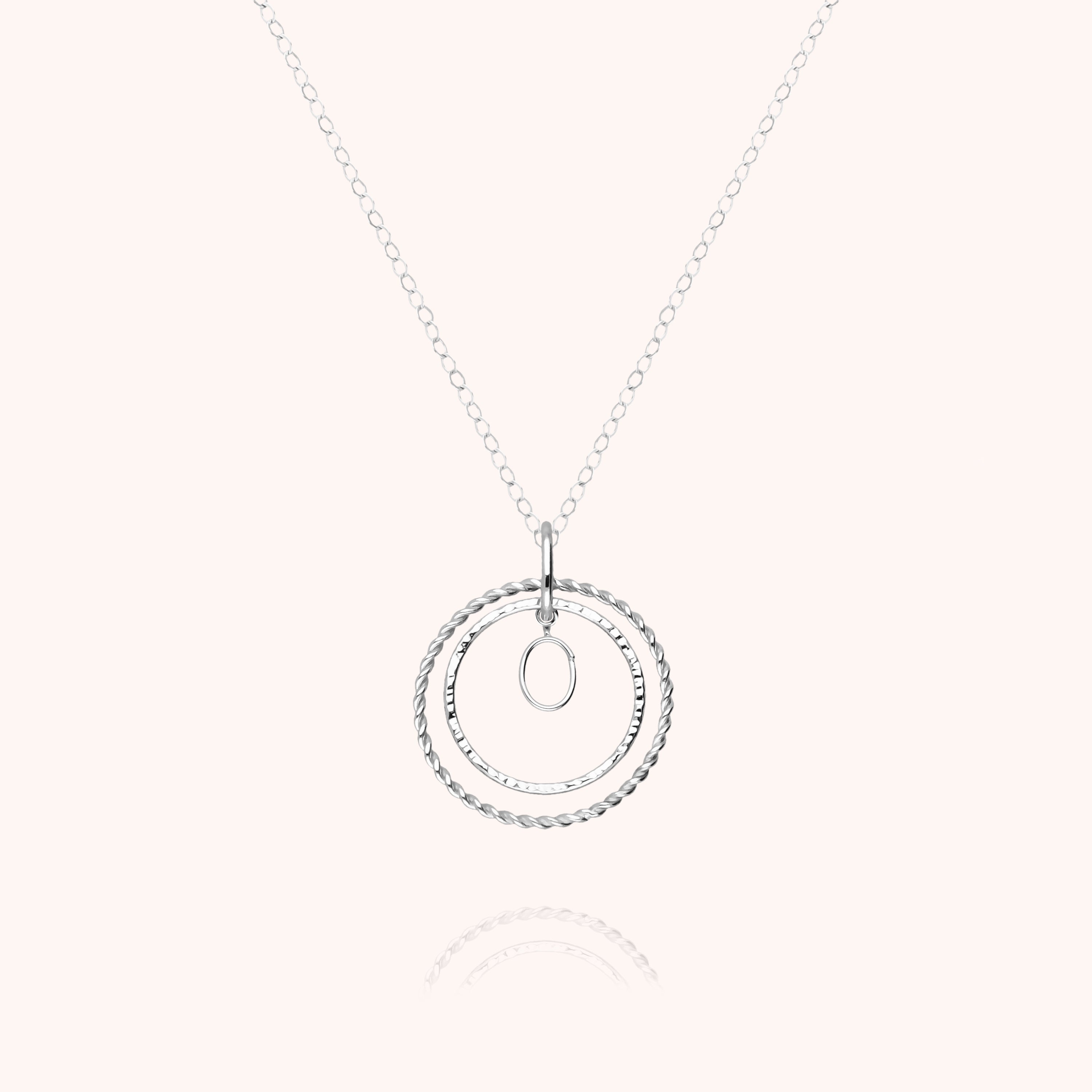 Collier Médaille Initiale — bijou artisanal collier livraison express