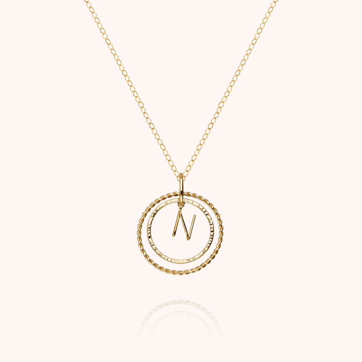 Kette Medaillon Initiale — handgefertigtes Geschenk aus Paris