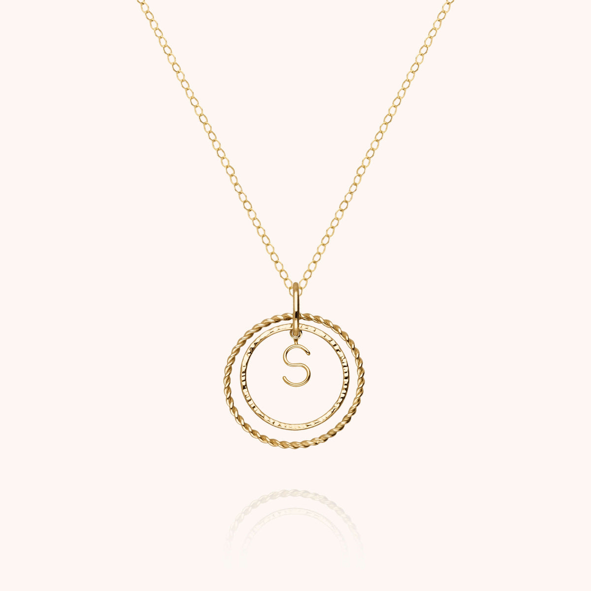 Kette Medaillon Initiale — handgefertigtes Geschenk aus Paris