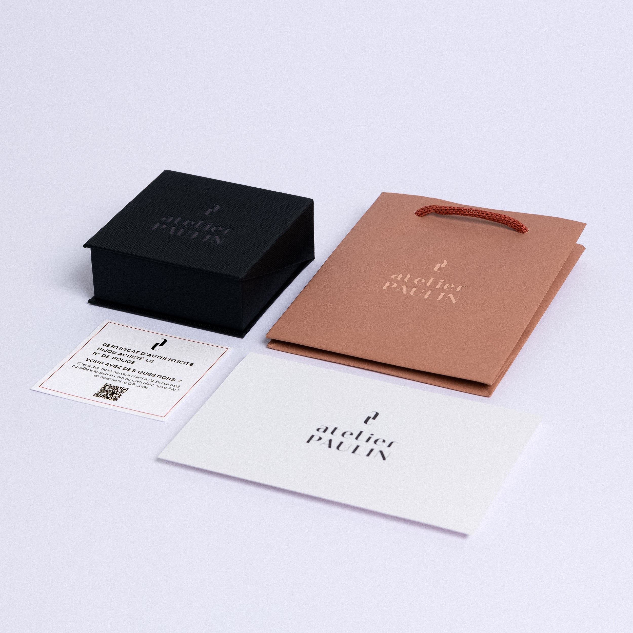 Collier Capital Initiale - or rose 750/1000