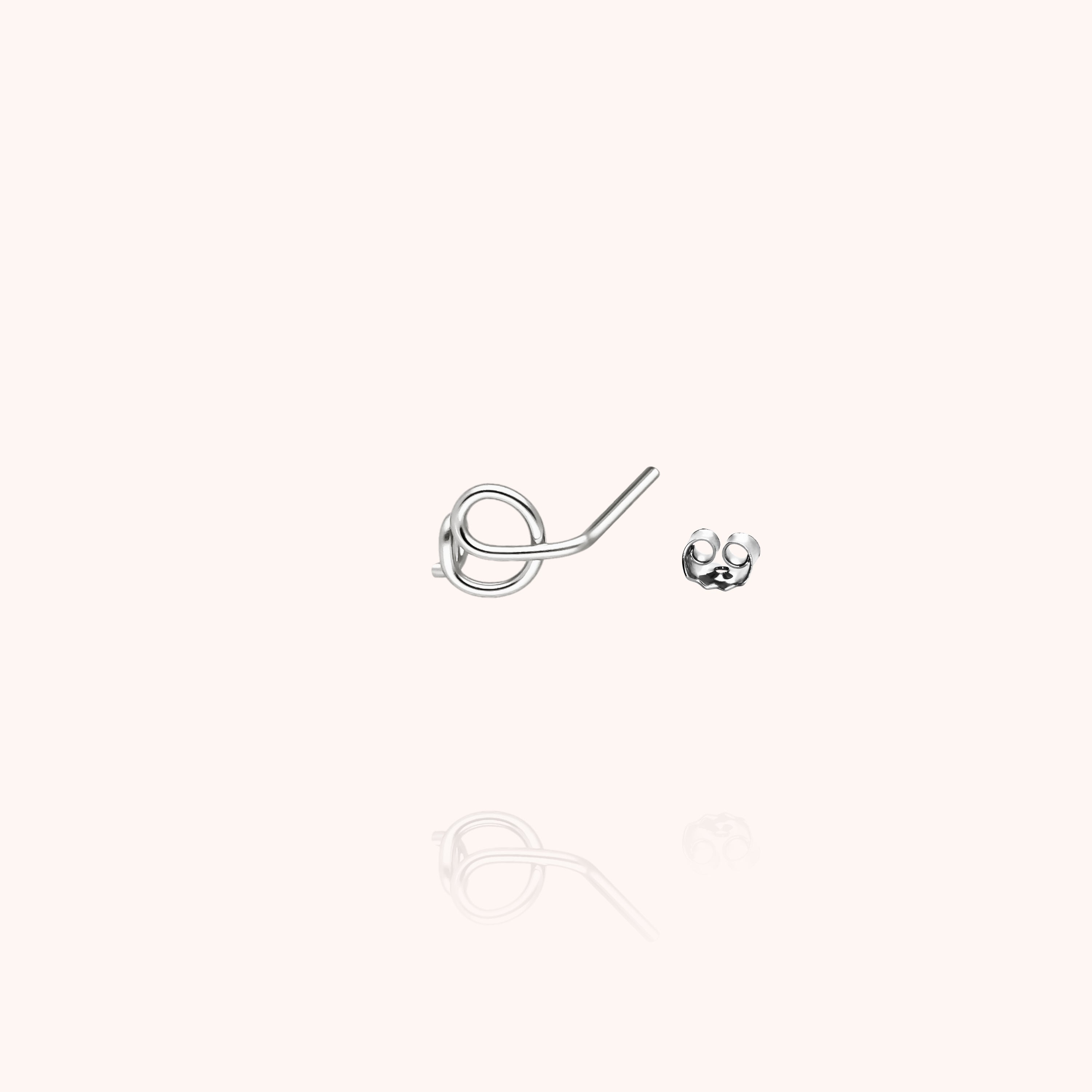 Puce d'Oreille Originale Initiale en or blanc 18K — boucles d'oreilles personnalisable Atelier Paulin