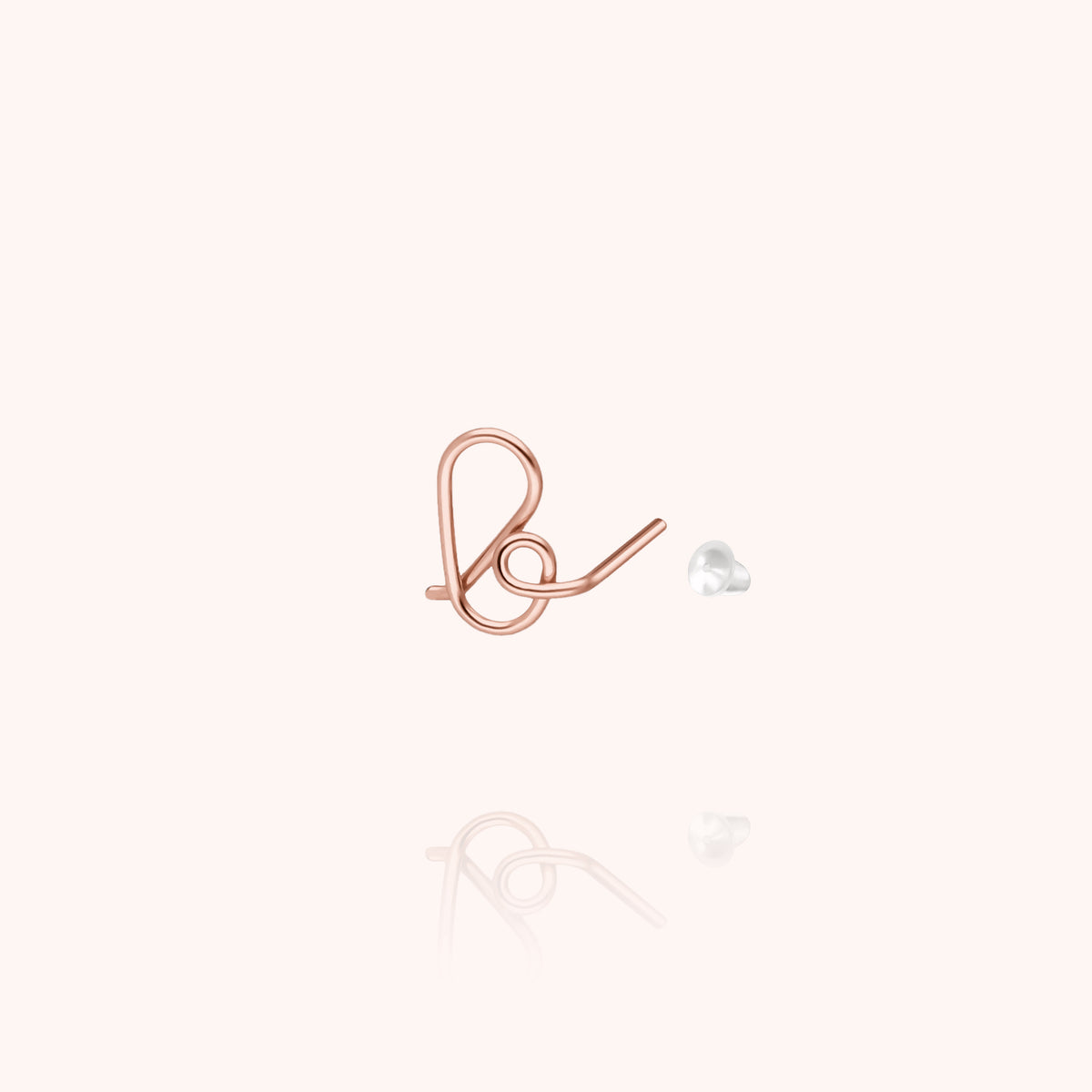 Orecchino a Lobo Originale Iniziale in filo d'oro rosa laminato 14k, portato all'orecchio