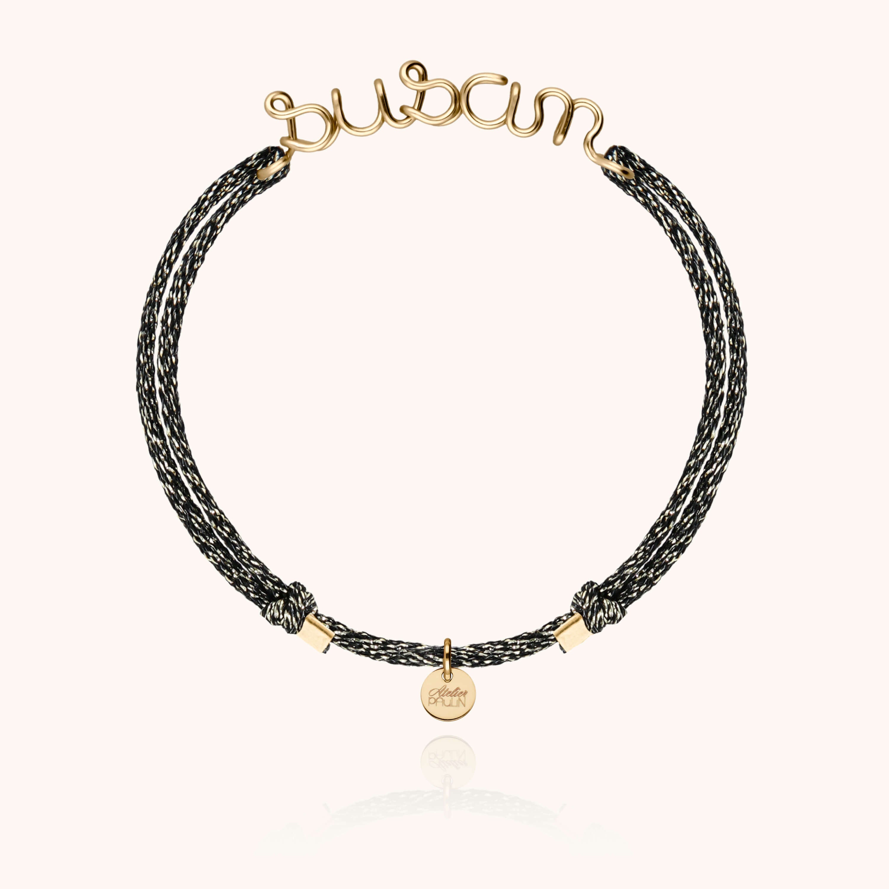 Bracelet cordon lurex personnalisé en or jaune laminé avec prénom façonné main