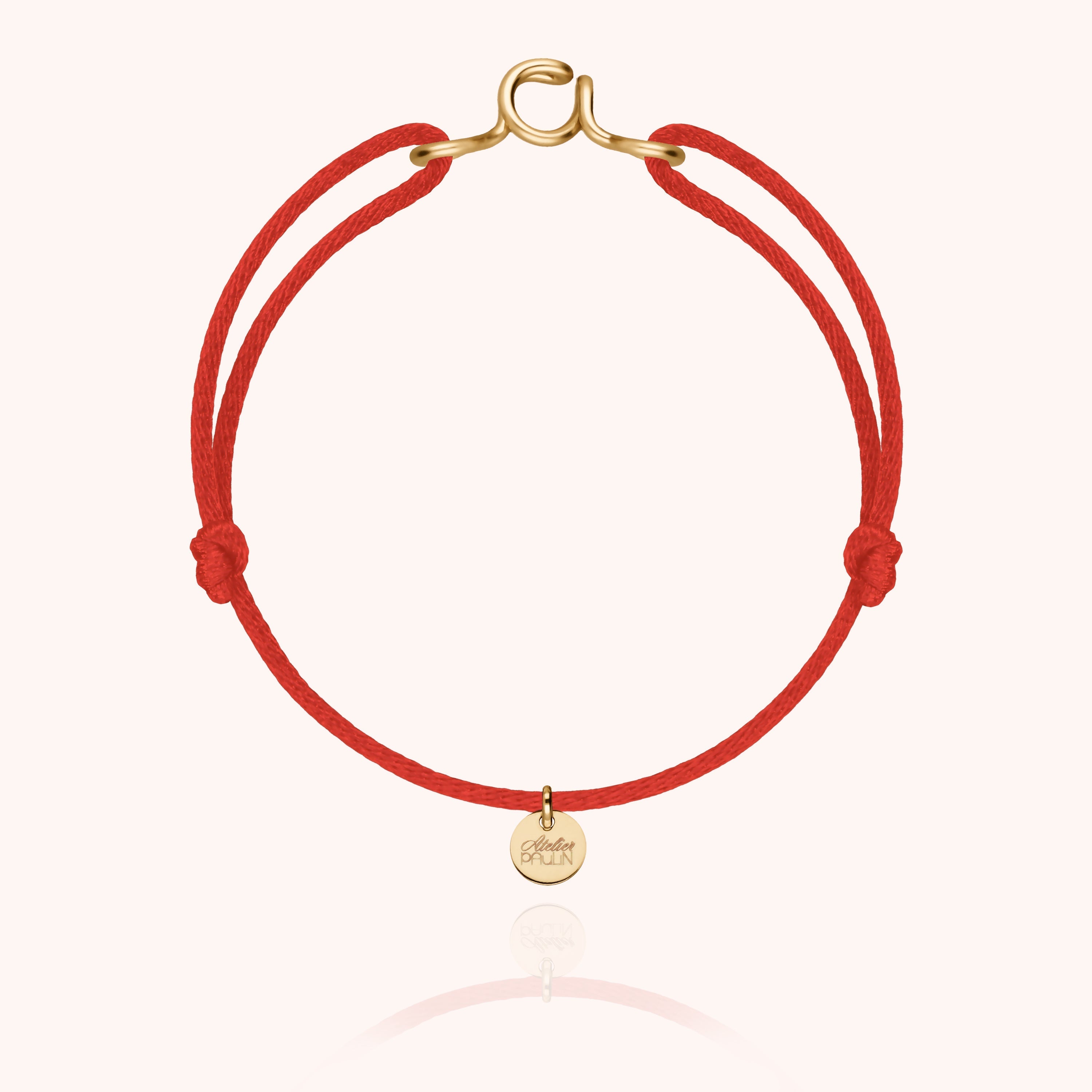 Bracelet Cordon Original Initiale — gros plan sur le fermoir, or jaune laminé