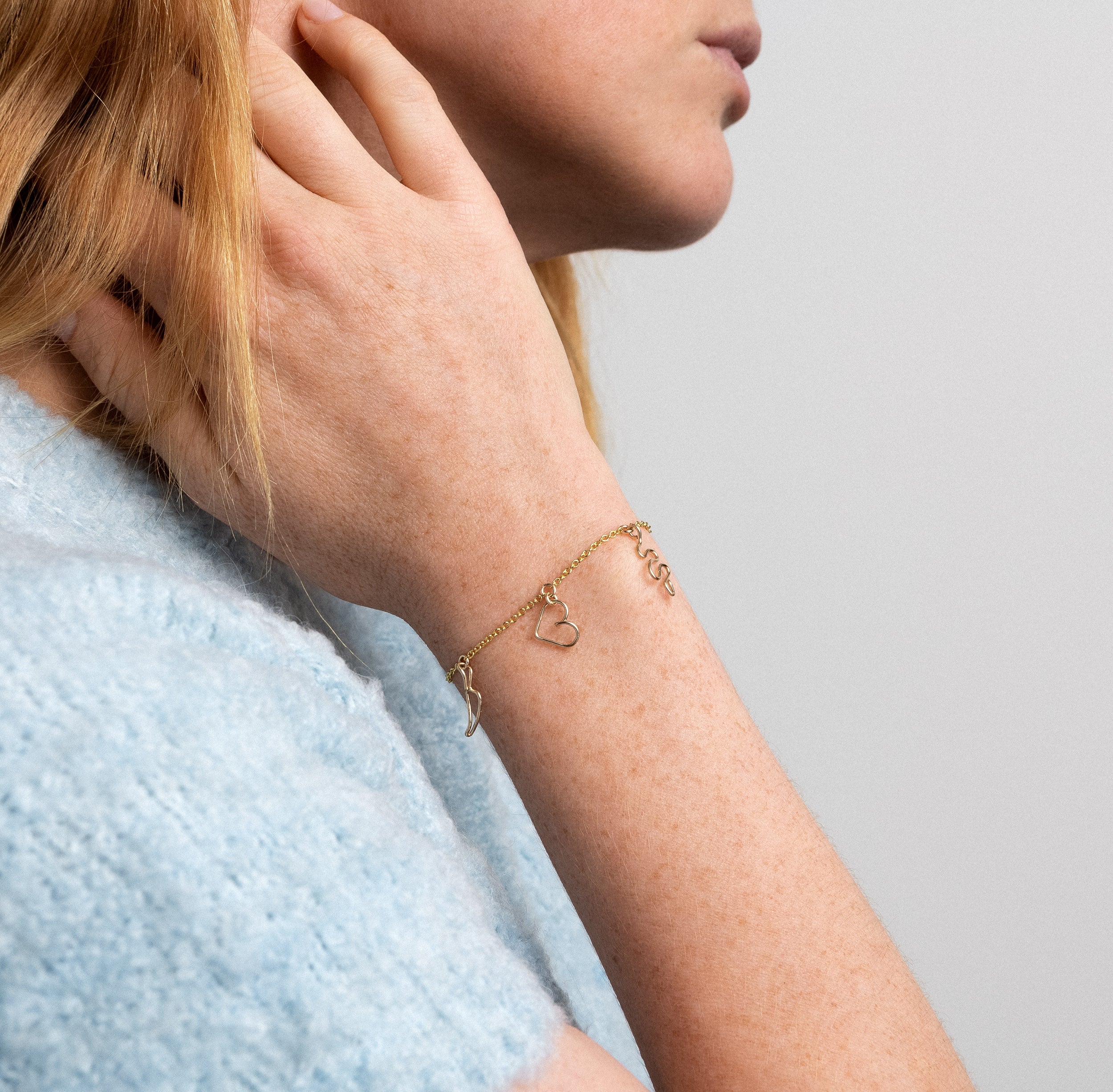 Bracelet Charms Dare to Love Me — idée cadeau bijou personnalisé