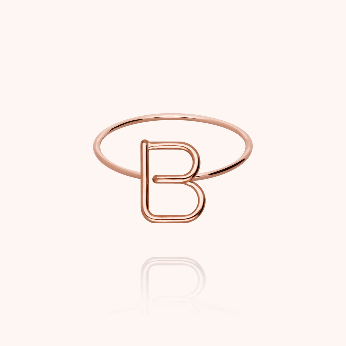 Ring Capitale Initiale in 18K Roségold — von Hand geformt in Paris
