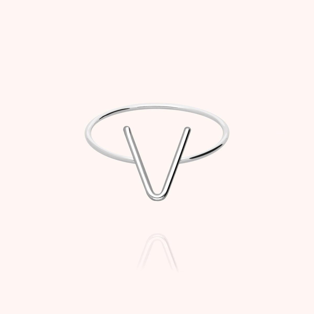 Anello Maiuscola Iniziale in filo d'oro bianco 18kt