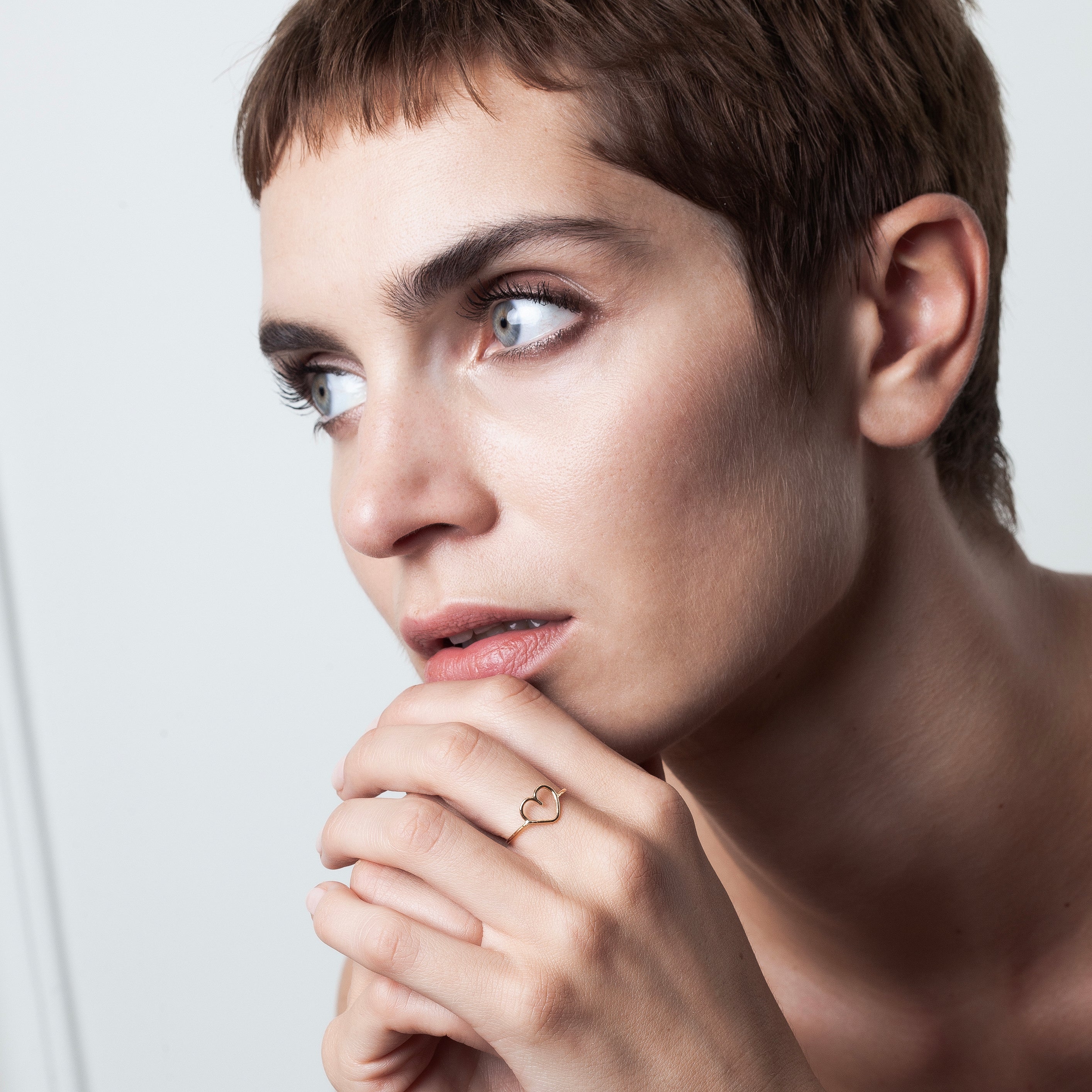 Bague Cœur — détail du fil métallique, or jaune 18K