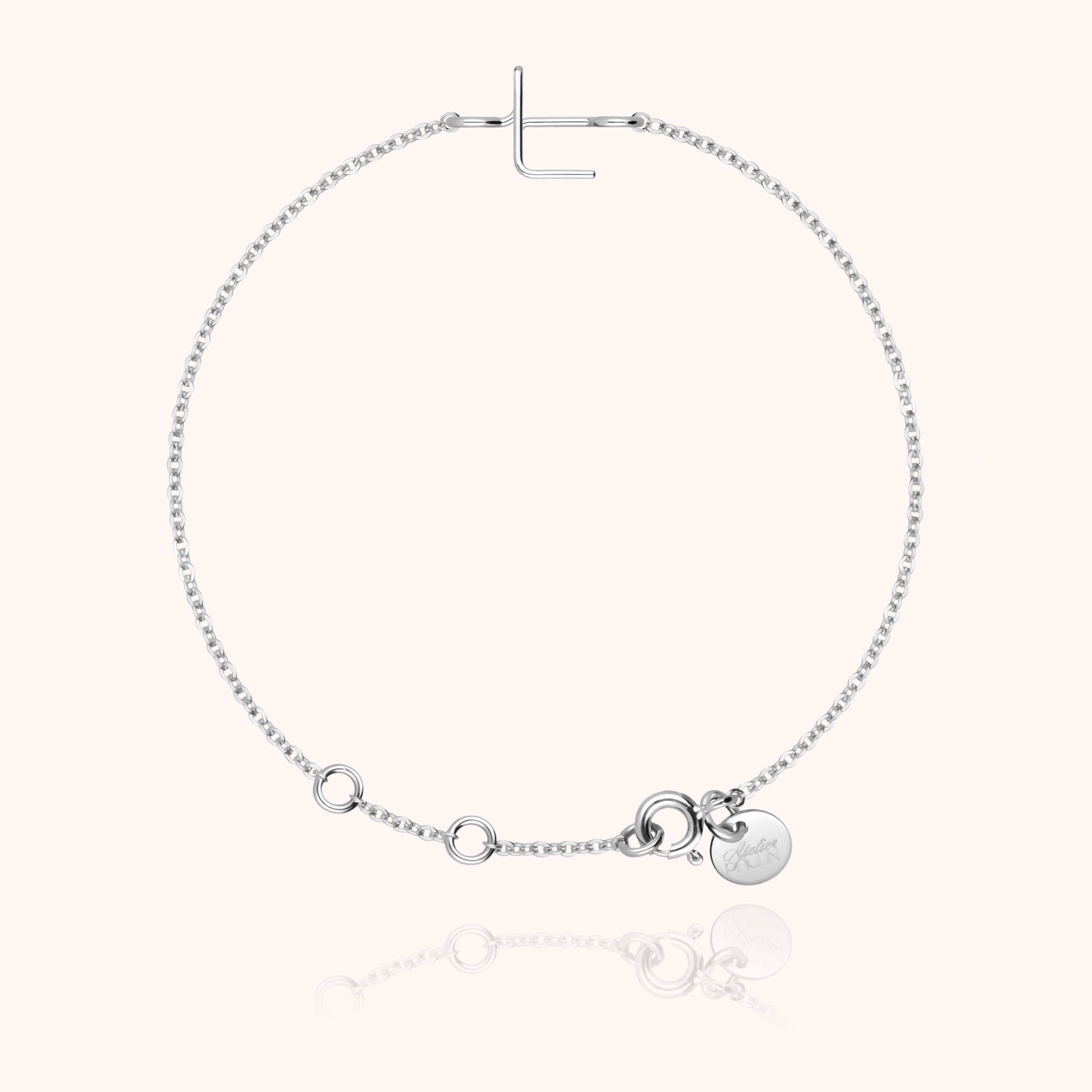 Bracelet Chaîne Initiale porté au poignet — qualité artisanale garantie