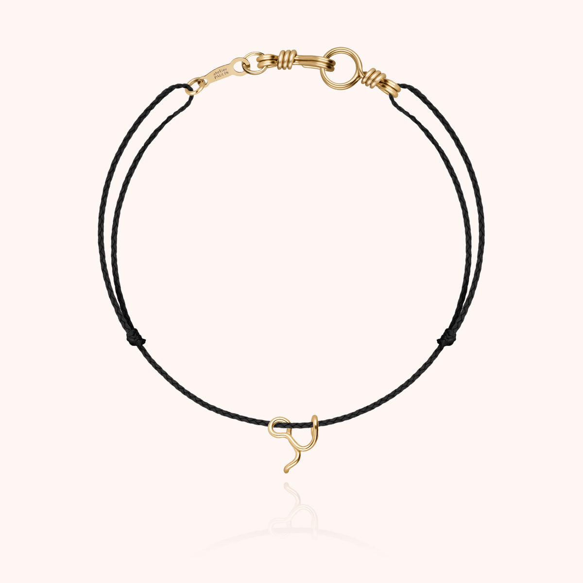 Armband Kordel Initiale Mini Attache moi aus gelbem Goldfilled — personalisierbares Armband Atelier Paulin
