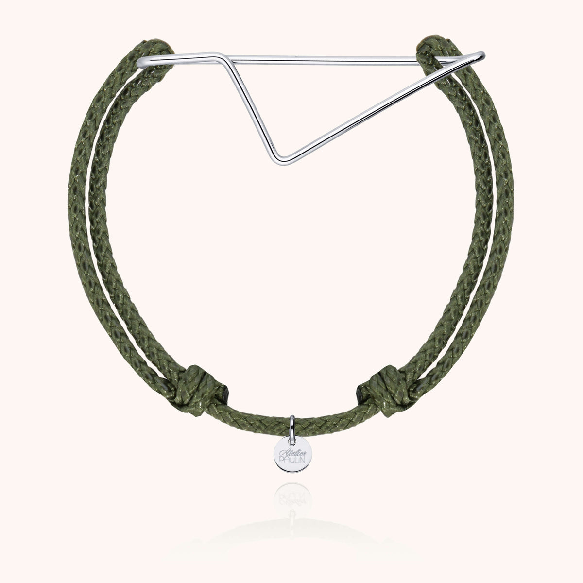Bracciale Cordino Corsica in filo d'argento sterling 925, su fondo bianco