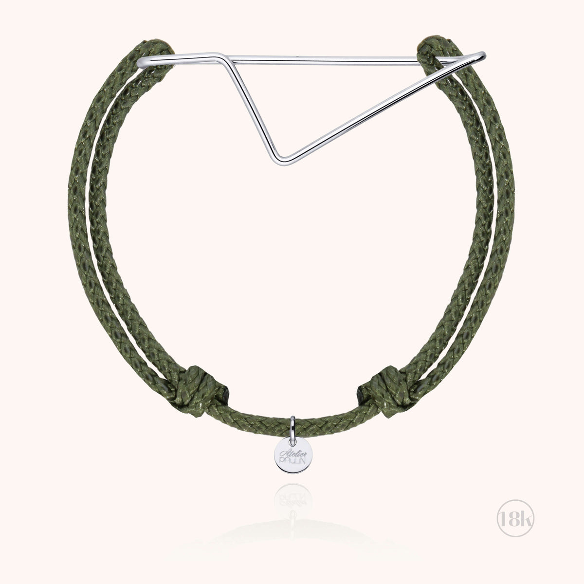 Herrenarmband aus Kordel mit Anhänger aus Weißgold