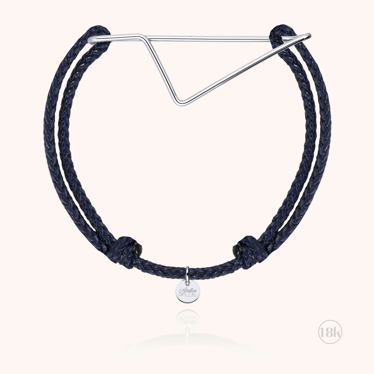 Armband Kordel Corsica aus 18 Karat Weißgold mit von Hand geformtem Anhänger