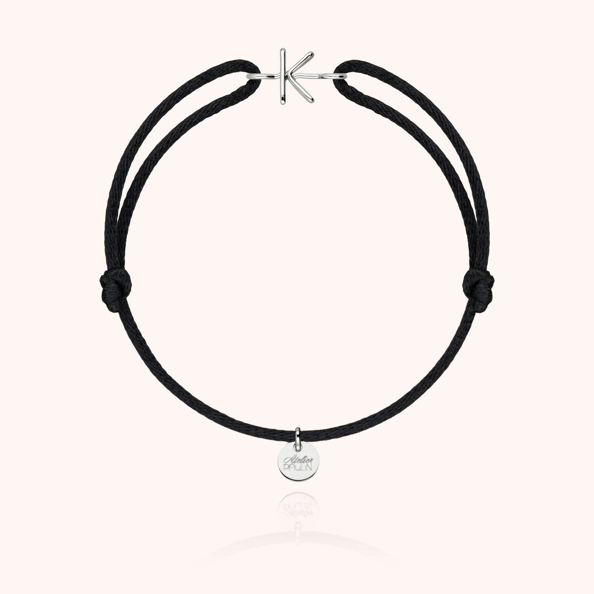 Kordelarmband Capitale Initiale in 18K Weißgold — personalisierbares Armband Atelier Paulin