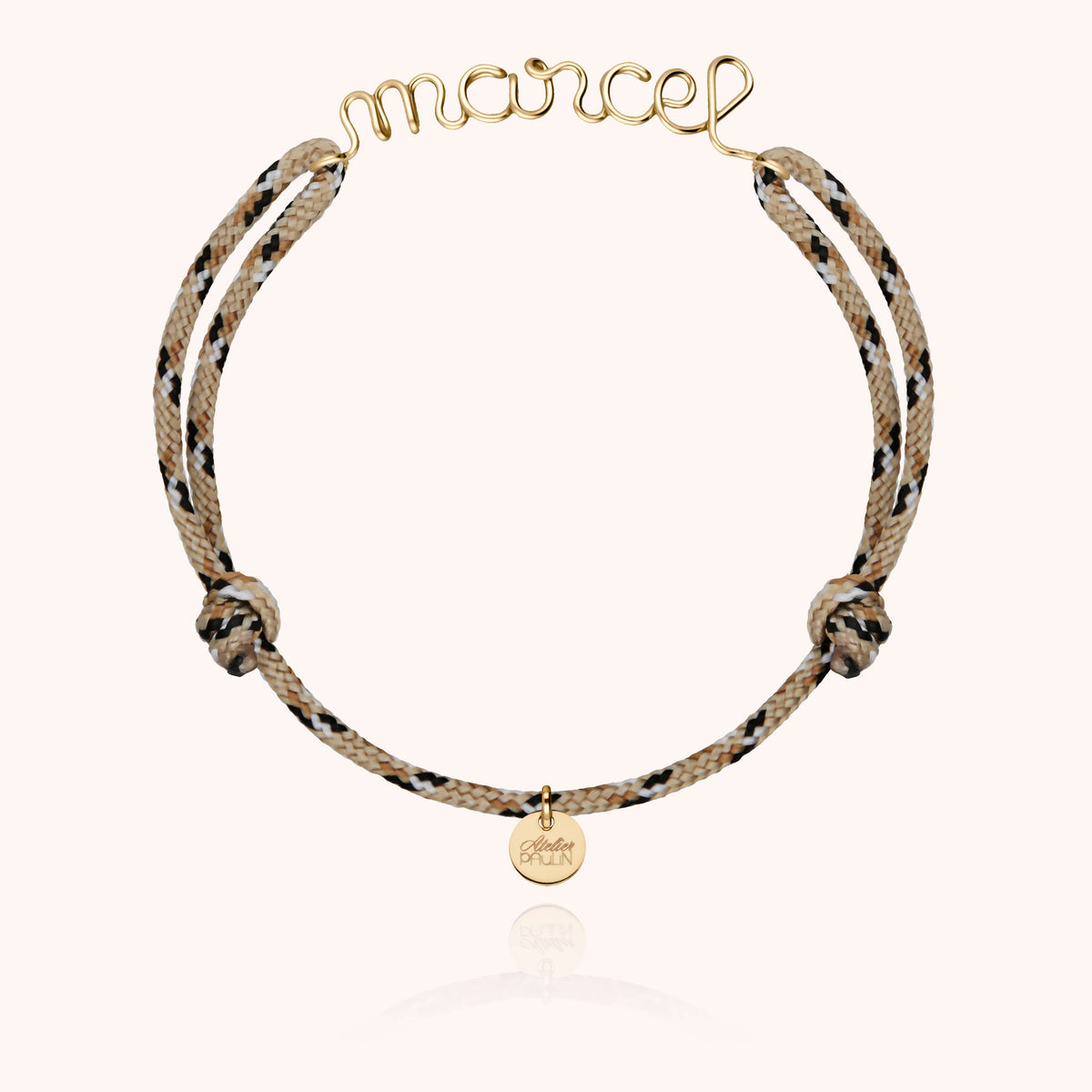 Bracciale Cordino Knot Personalizzato Uomo in filo d'oro giallo laminato 14k, portato al polso