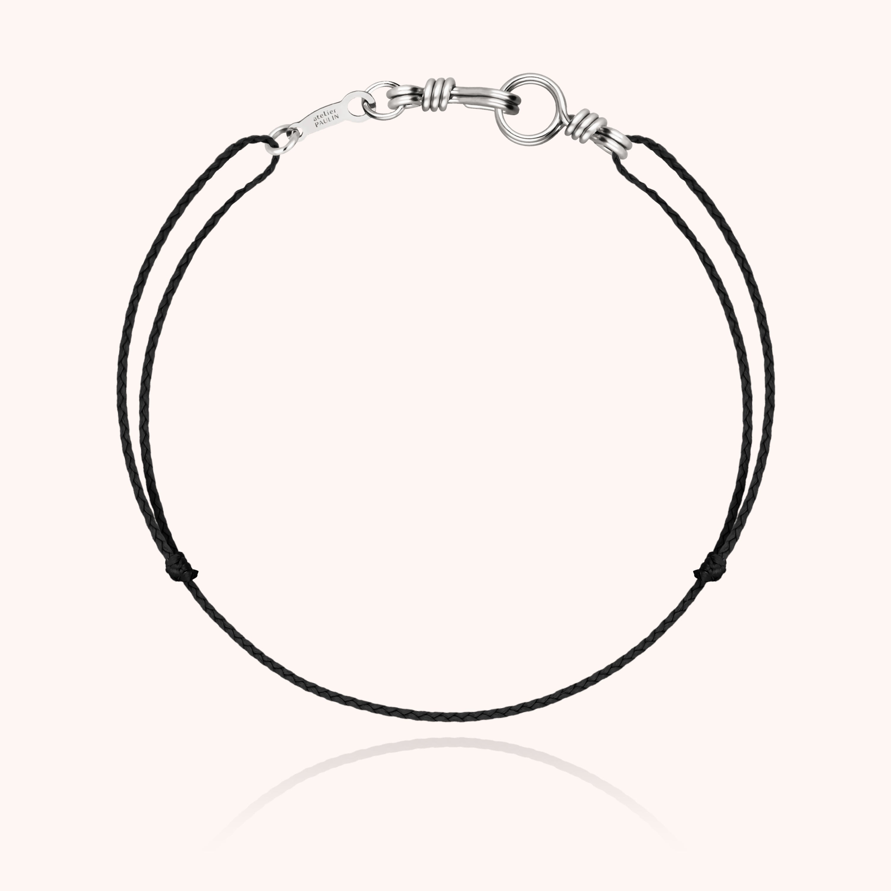Bracelet artisanal français porté quotidiennement, confort et élégance réunis