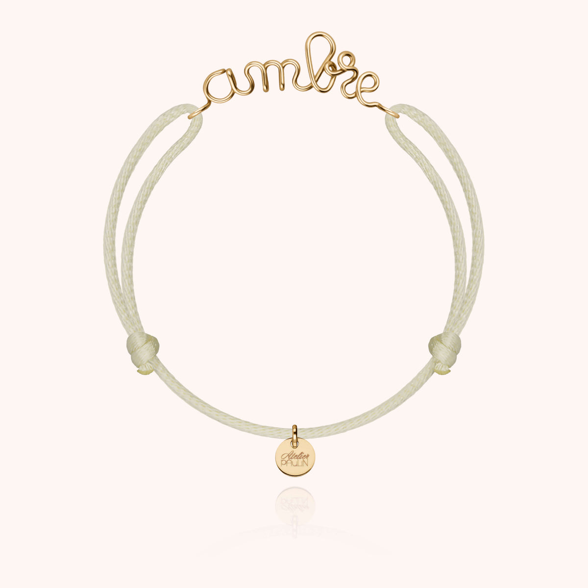 Personalisiertes Armband Original mit Kordel — Nahaufnahme des Verschlusses, Gelbgold 18K