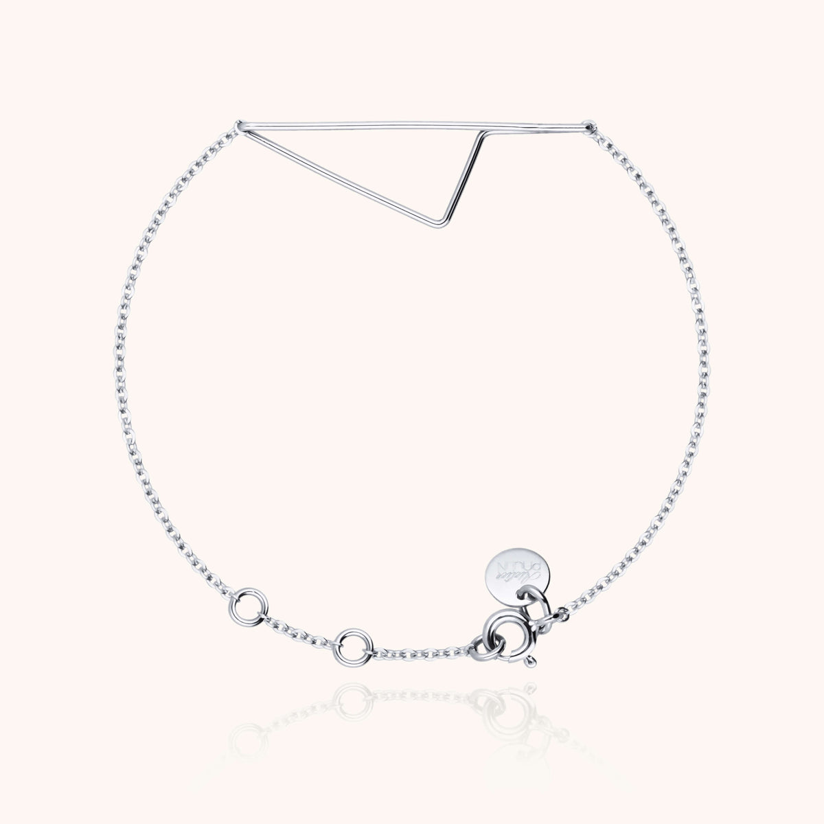 Corsica Bracelet in sterling silver wire with its Richelieu chain, worn on the wrist