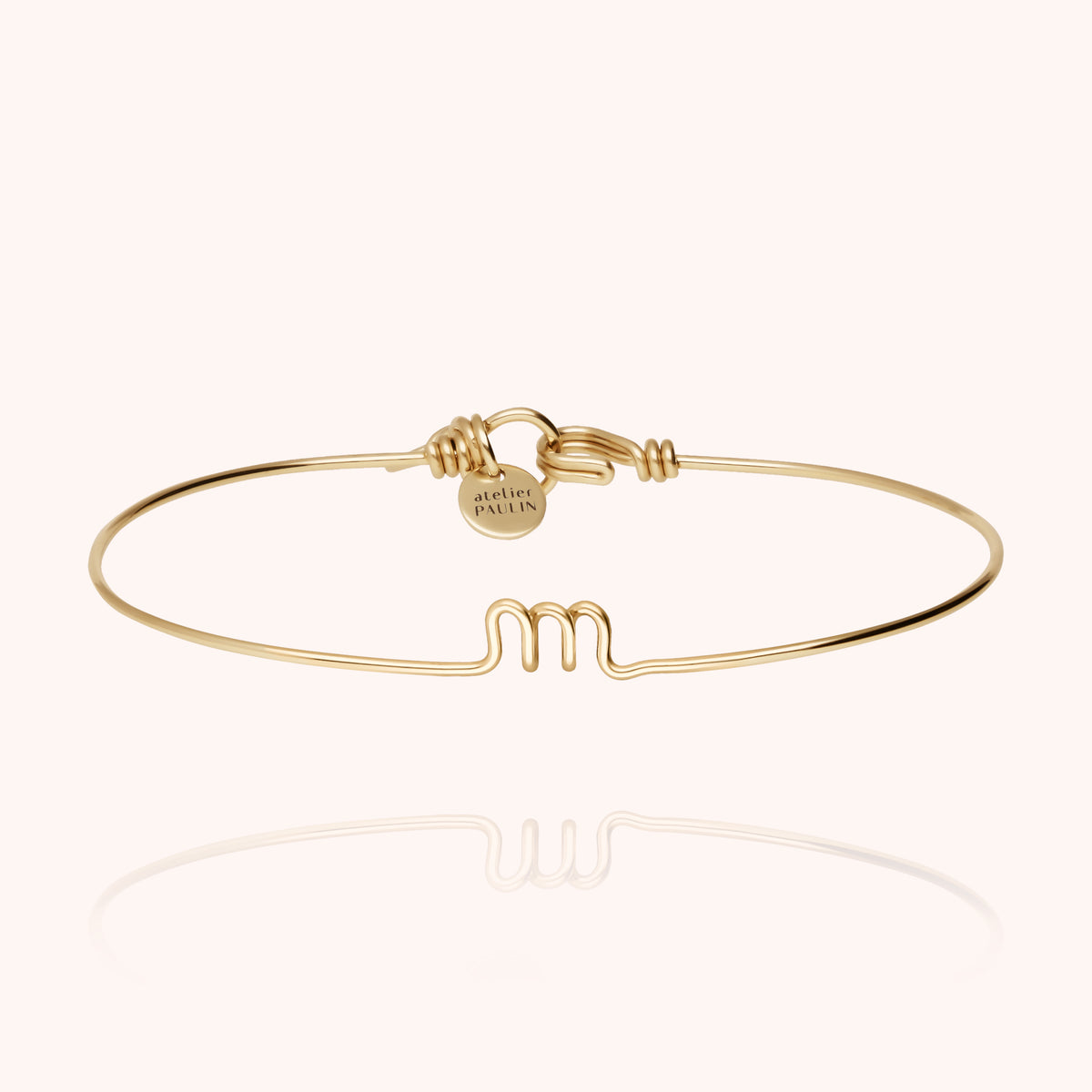 Bracciale Jonc Originale Iniziale, portato al polso