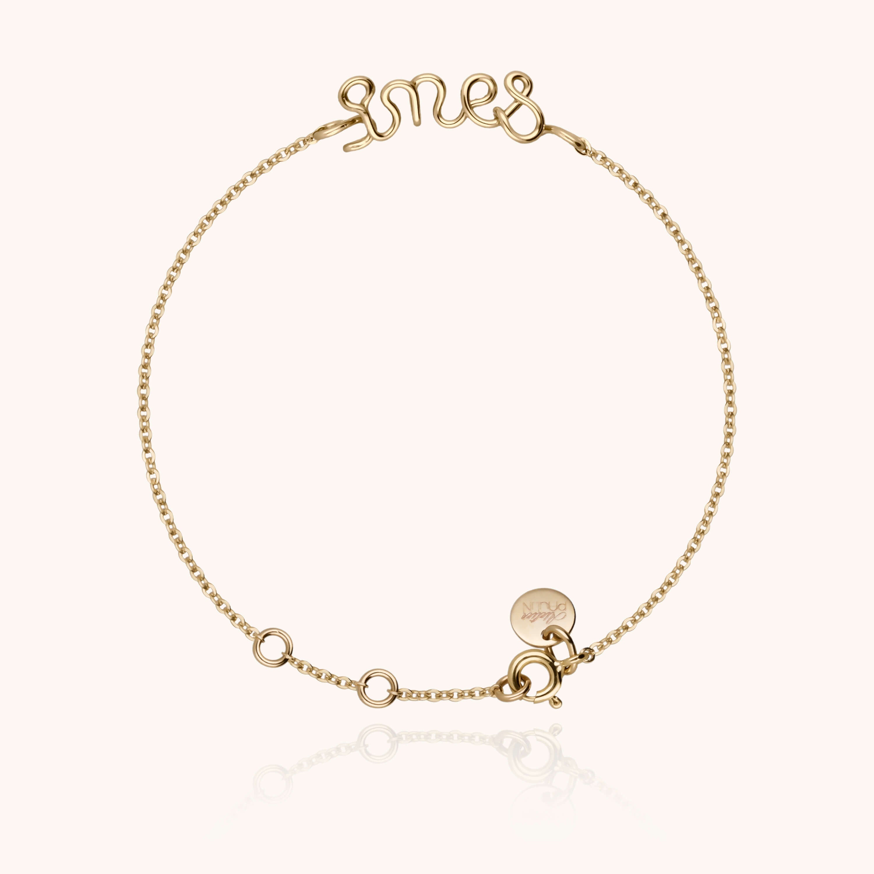 Bracelet Richelieu Personnalisé — gros plan sur le fermoir, or jaune laminé