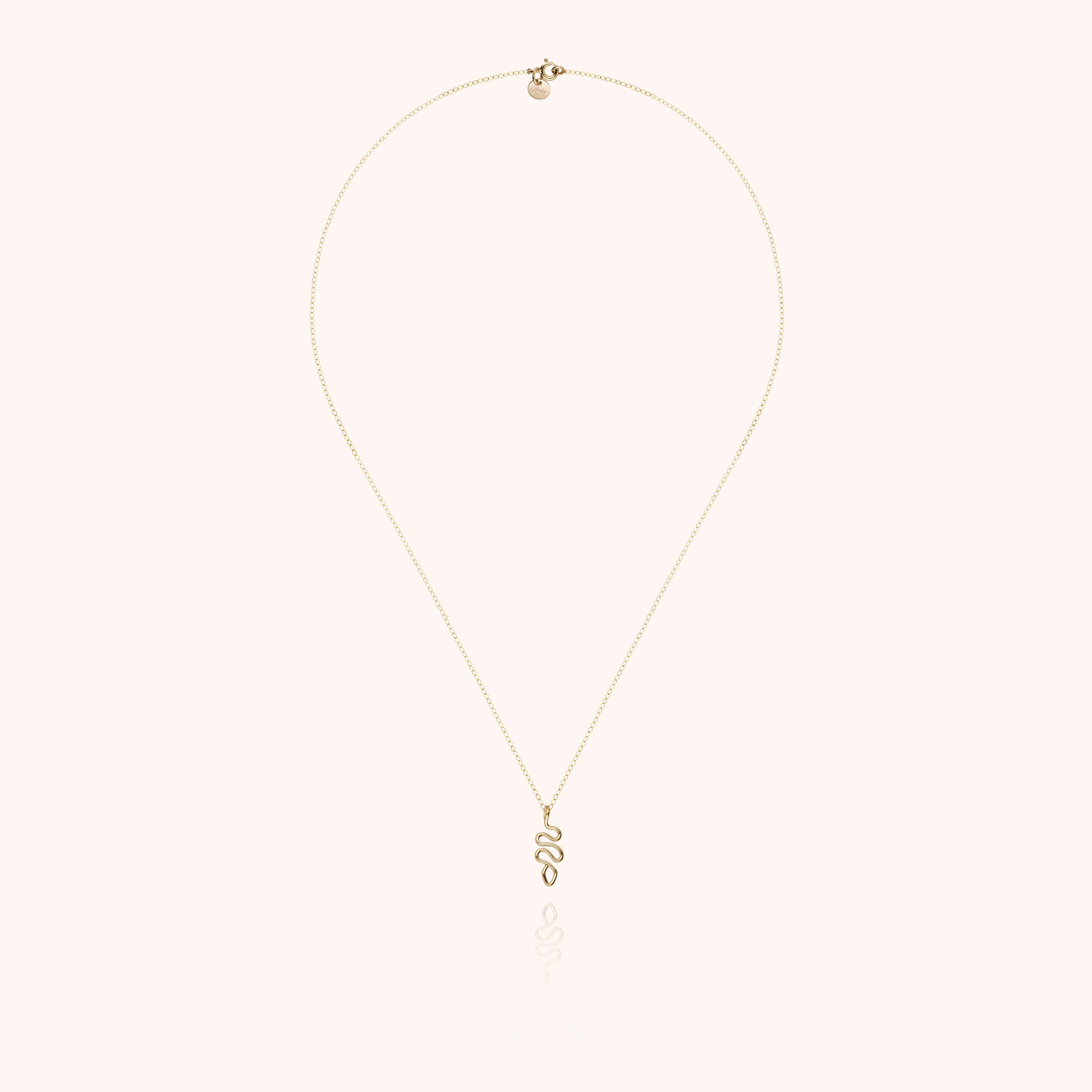 Collier Charms Snake — finition artisanale du bijou