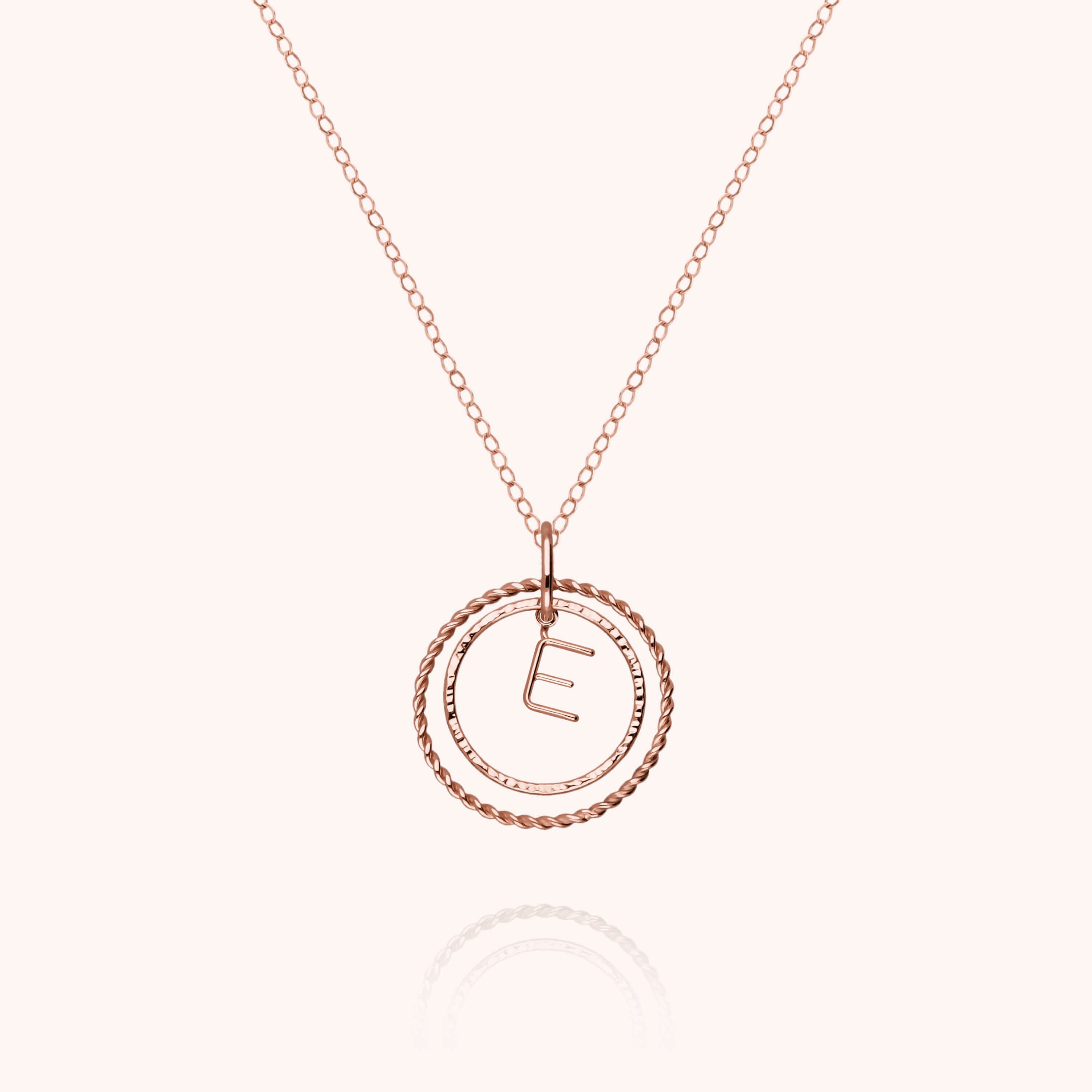 Collier Médaille Initiale — bijou artisanal collier livraison express