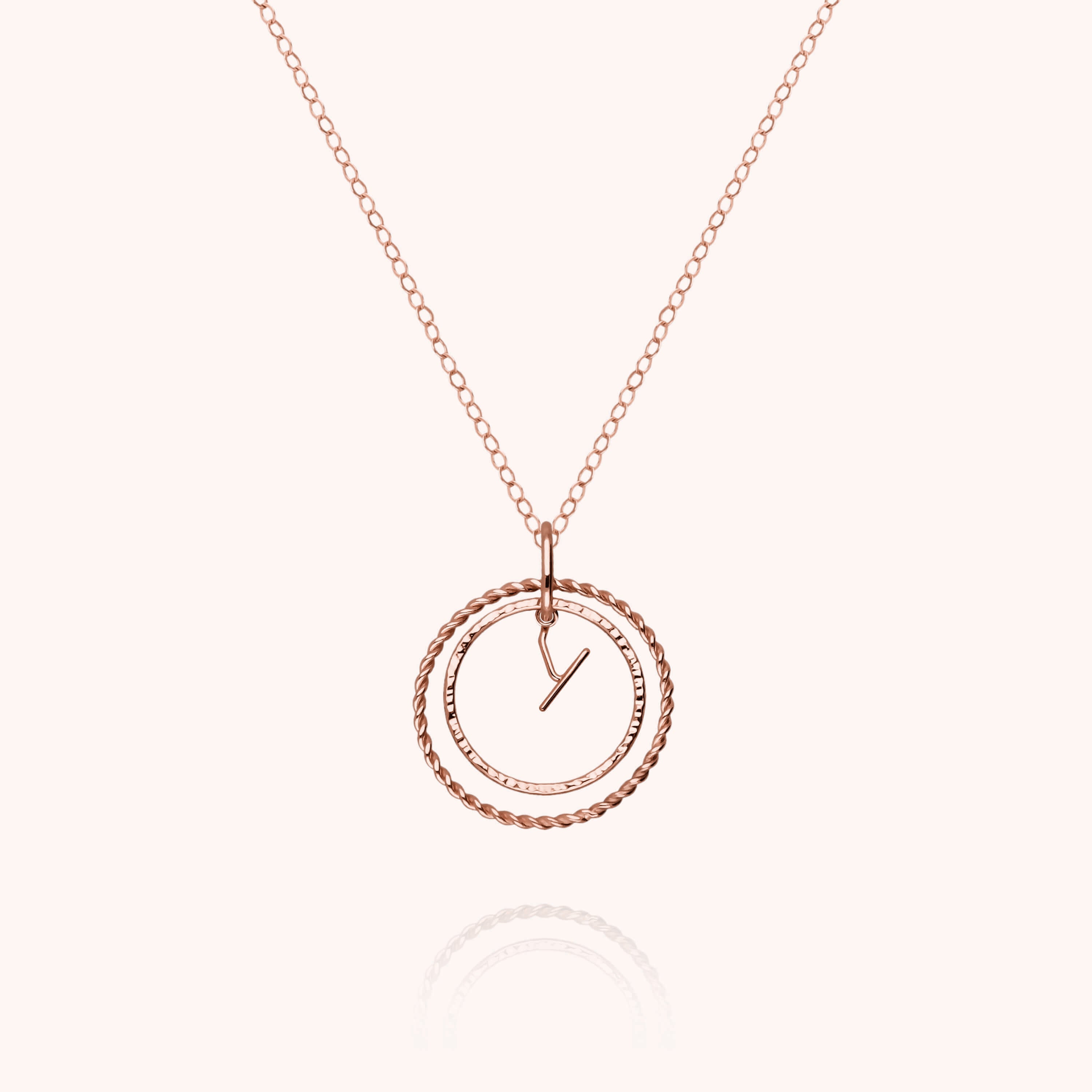 Collier Médaille Initiale — bijou artisanal collier livraison express