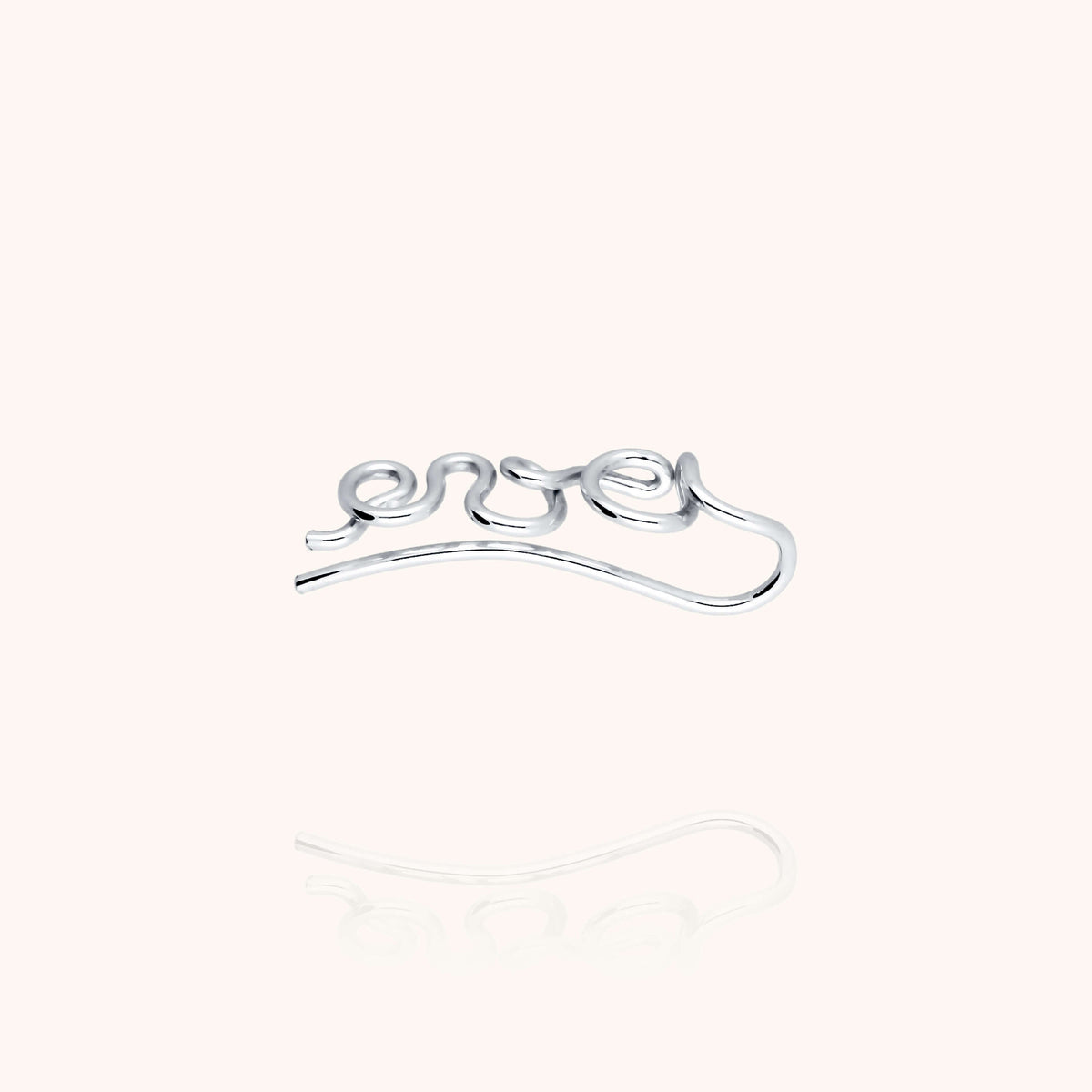 Personalisierter Ear Cuff Original — handgeformte Verarbeitung des Schmuckstücks, 925 Sterlingsilber