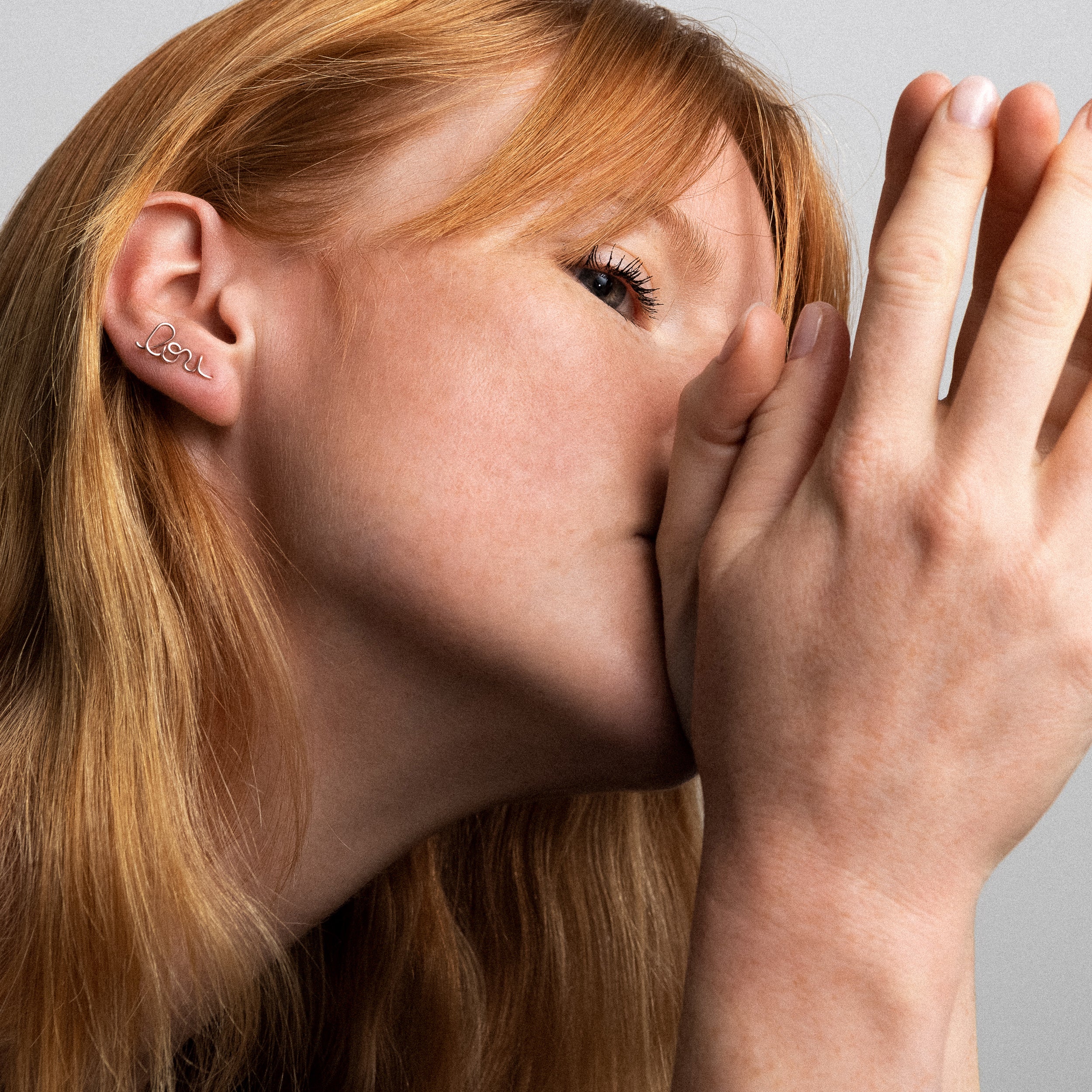 Détail gravure personnalisée ear cuff or rose 750